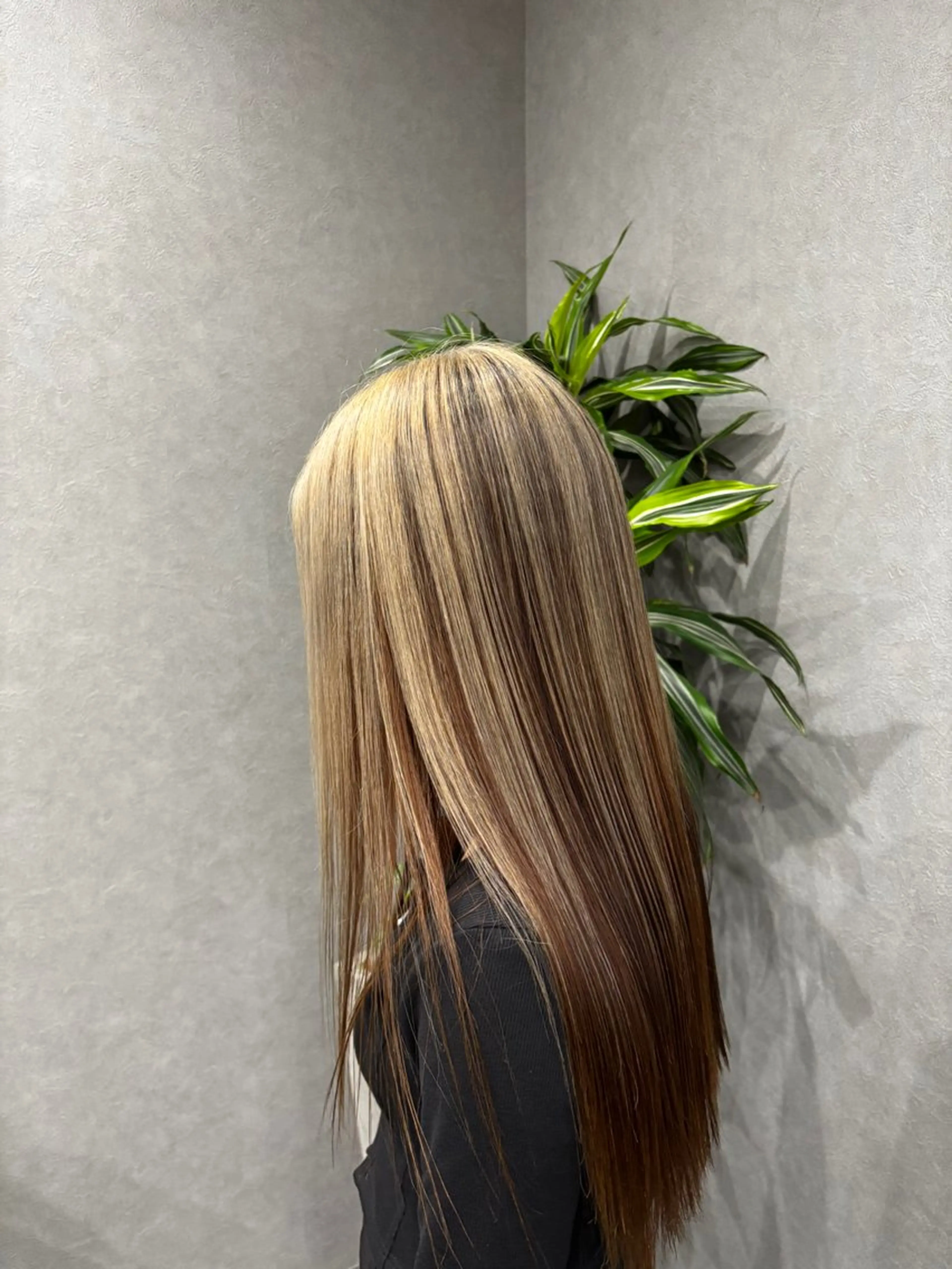 カラー 岩村 拓海のヘアスタイル