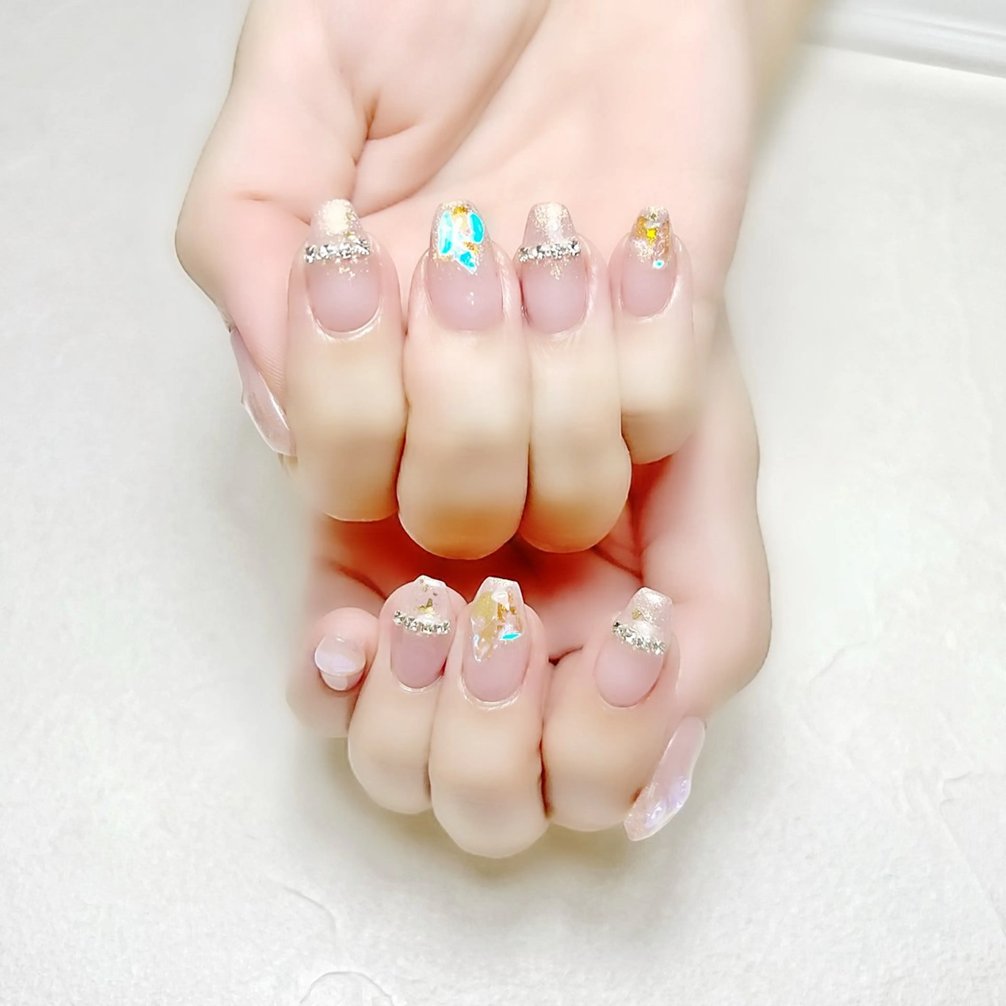 ネイル 氷ネイル・うるうるネイル キラキラネイル ワンホンネイル rouse nail RISATOのネイルデザイン