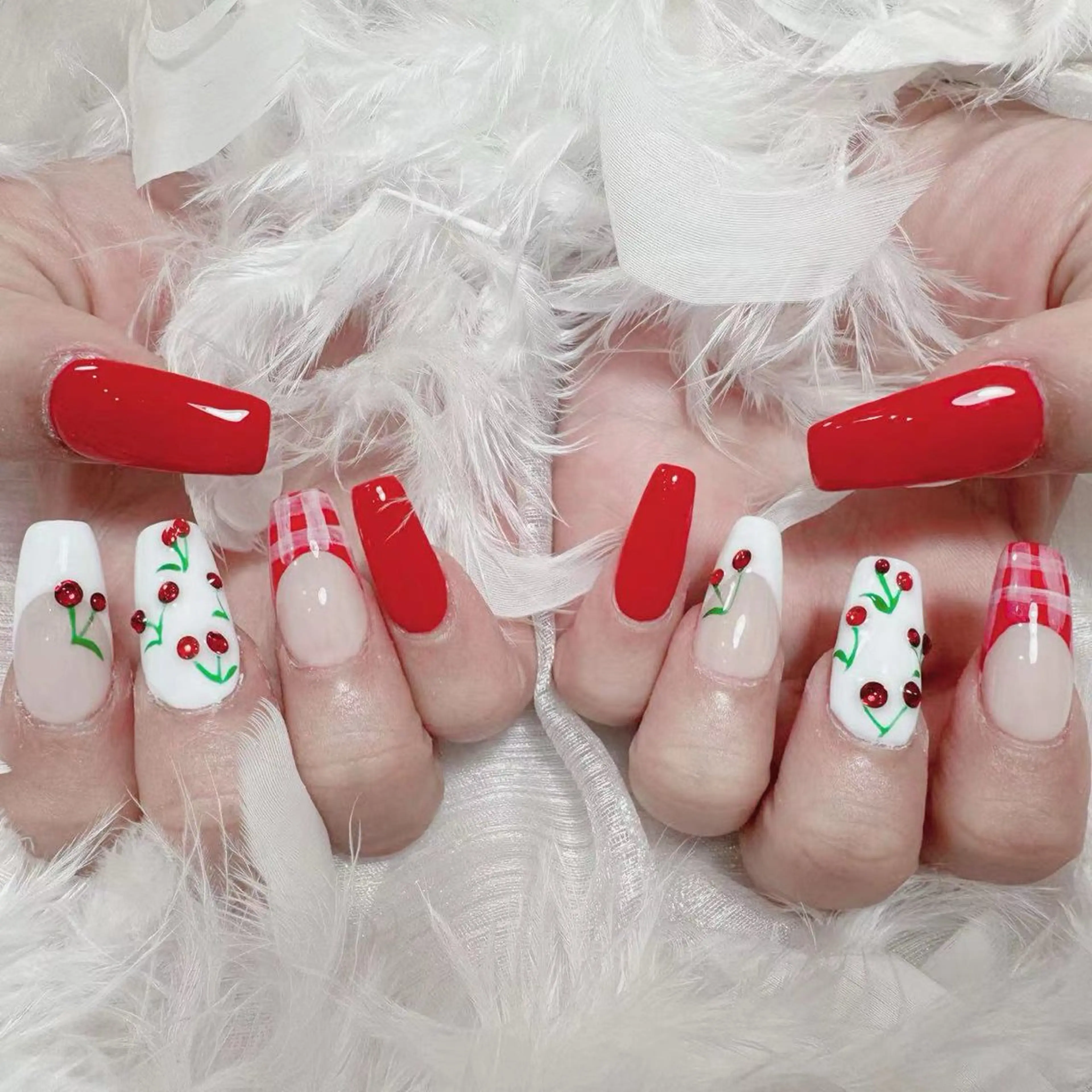 12月⭐️オフ無料⭐️ スカルプ長さ出し☆持ち込みデザイン★ゴージャス ★時間内何でもOKの写真