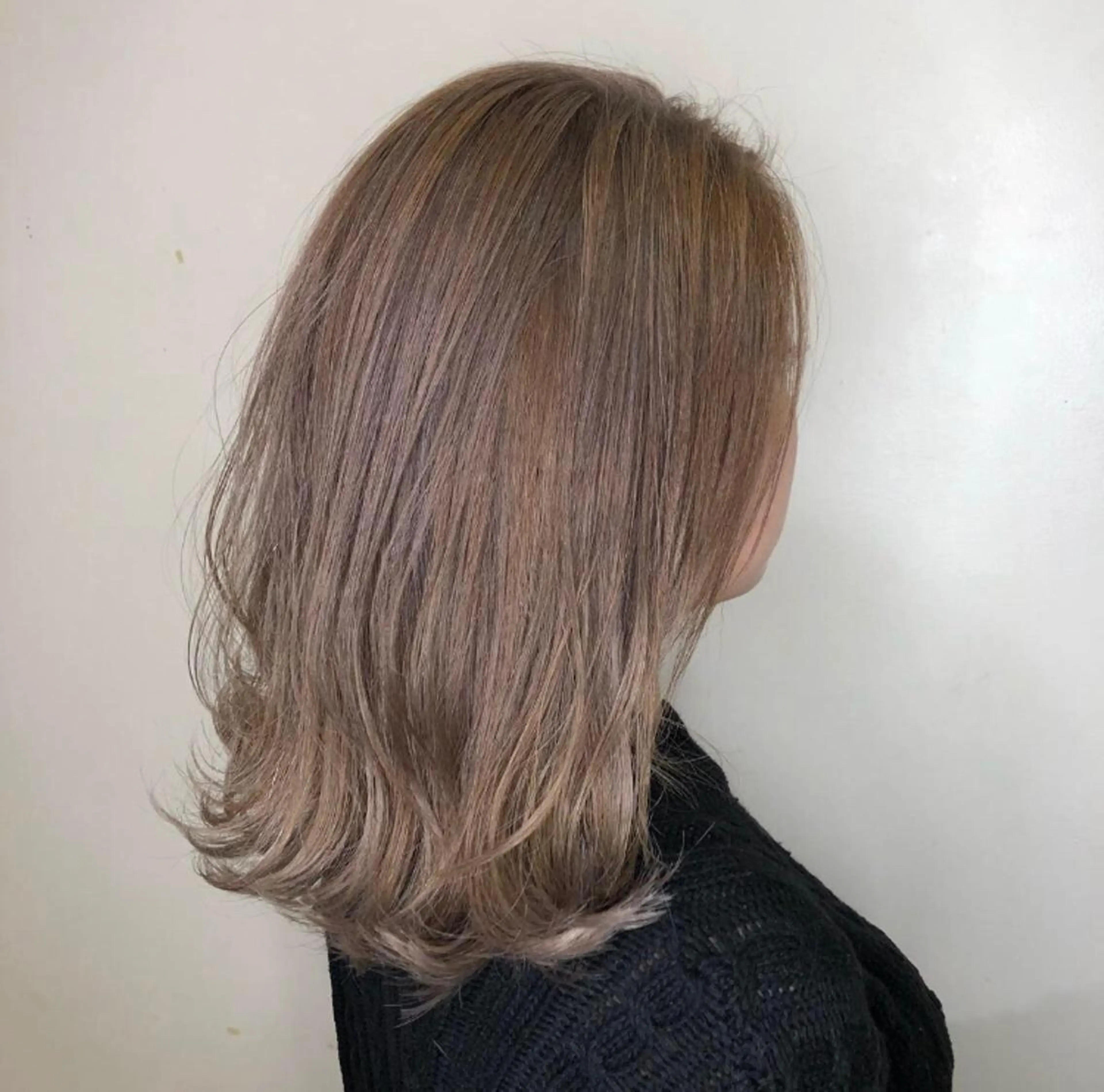 ミディアム カラー ベージュカラー ブリーチ 外国人風カラー Kimura Miyukiのマツエク・マツパデザイン