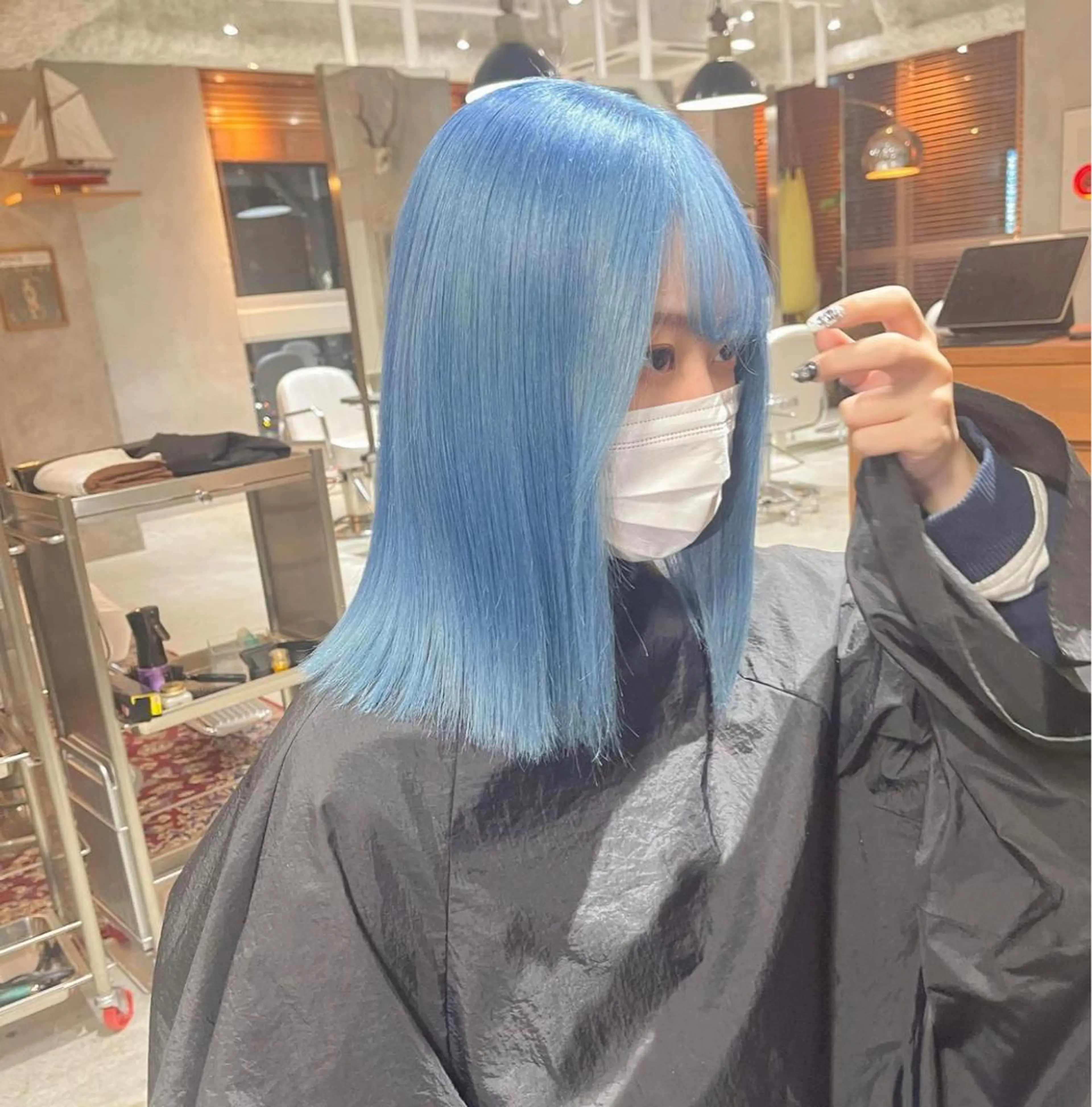 ミディアム LAME所属・RU NAのヘアスタイル
