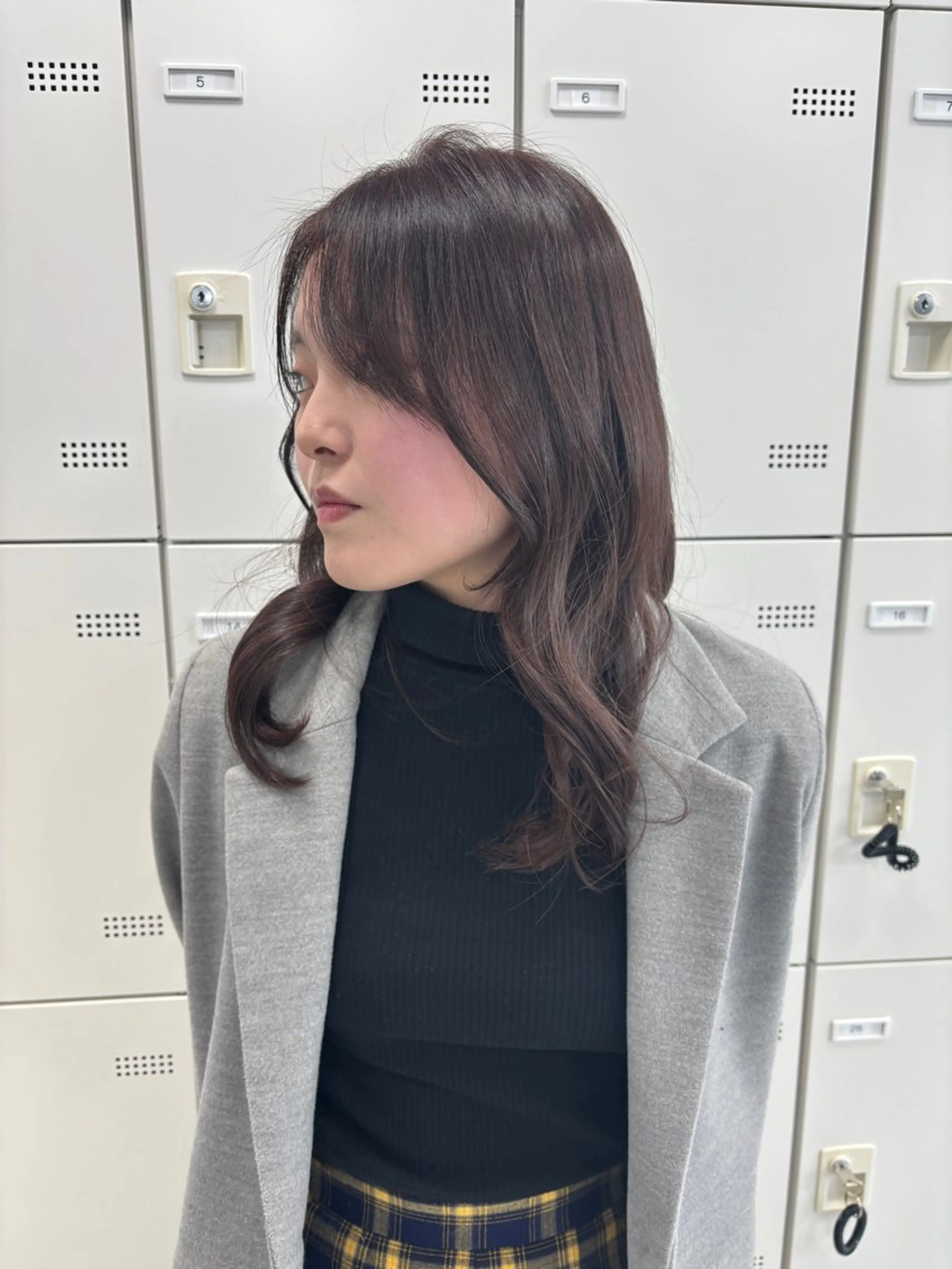 ロング ヘアカラー トリートメント 韓国ヘア/ブリーチ無 しWカラー/オリーブのヘアスタイル