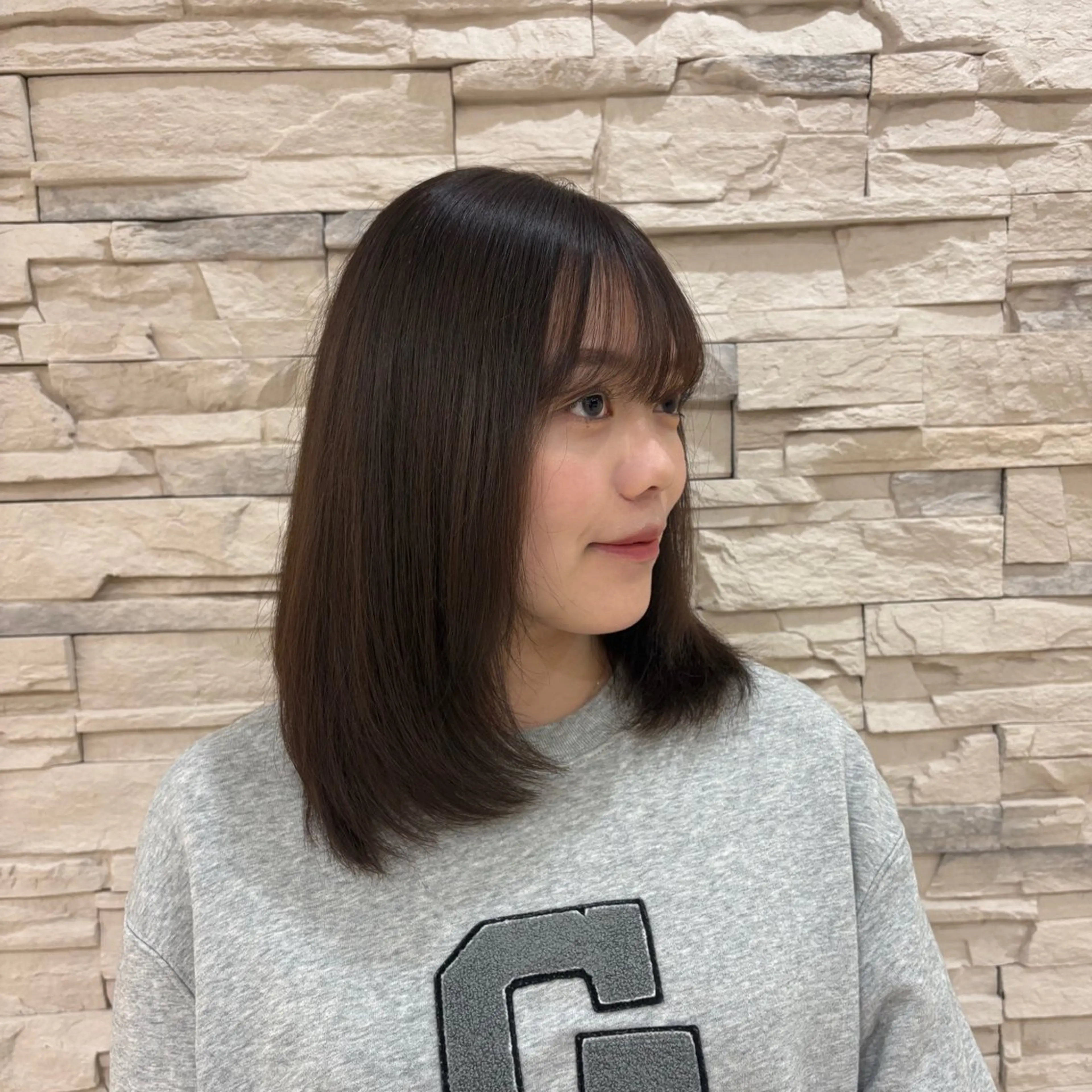 ミディアム カラー 野口 梨紗のヘアスタイル