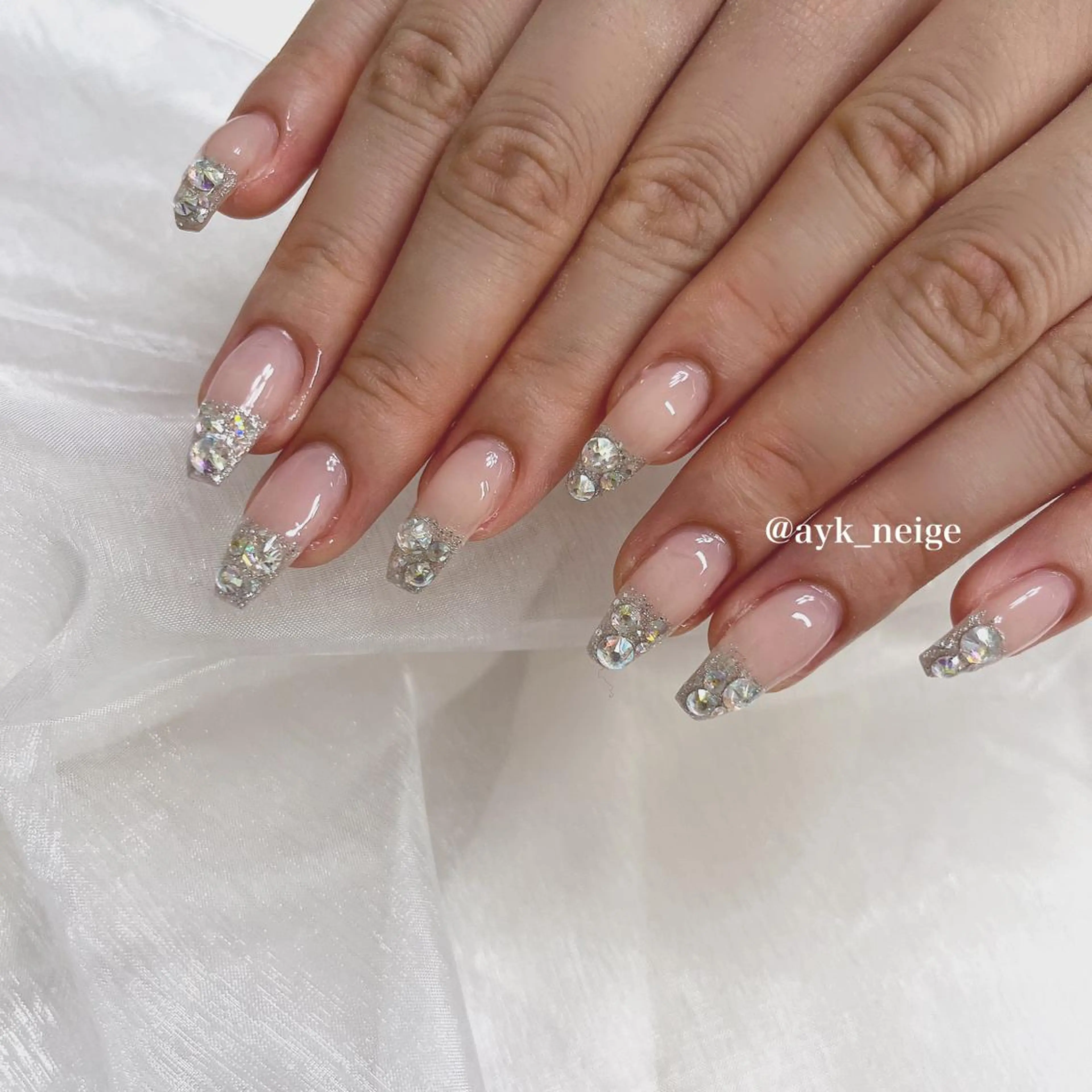 ネイル フットネイル フレンチネイル キラキラネイル 韓国ネイル リボン n'eige nail所属・大谷 綾香のネイルデザイン