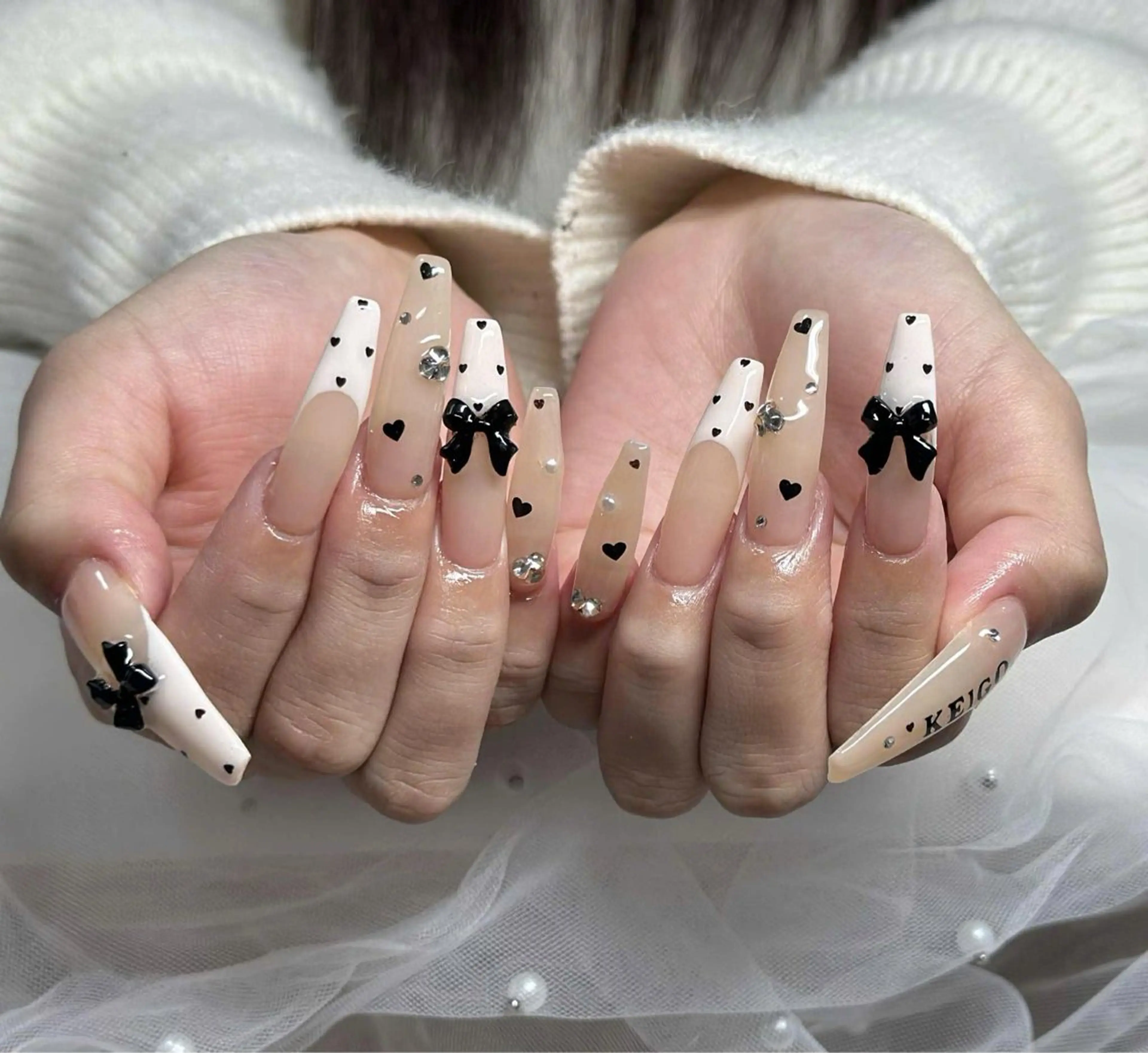 ネイル フレンチネイル ジェルネイル ガラスフレンチ ハロウィン ハート ハンドネイル H.baby Nail Salonのネイルデザイン