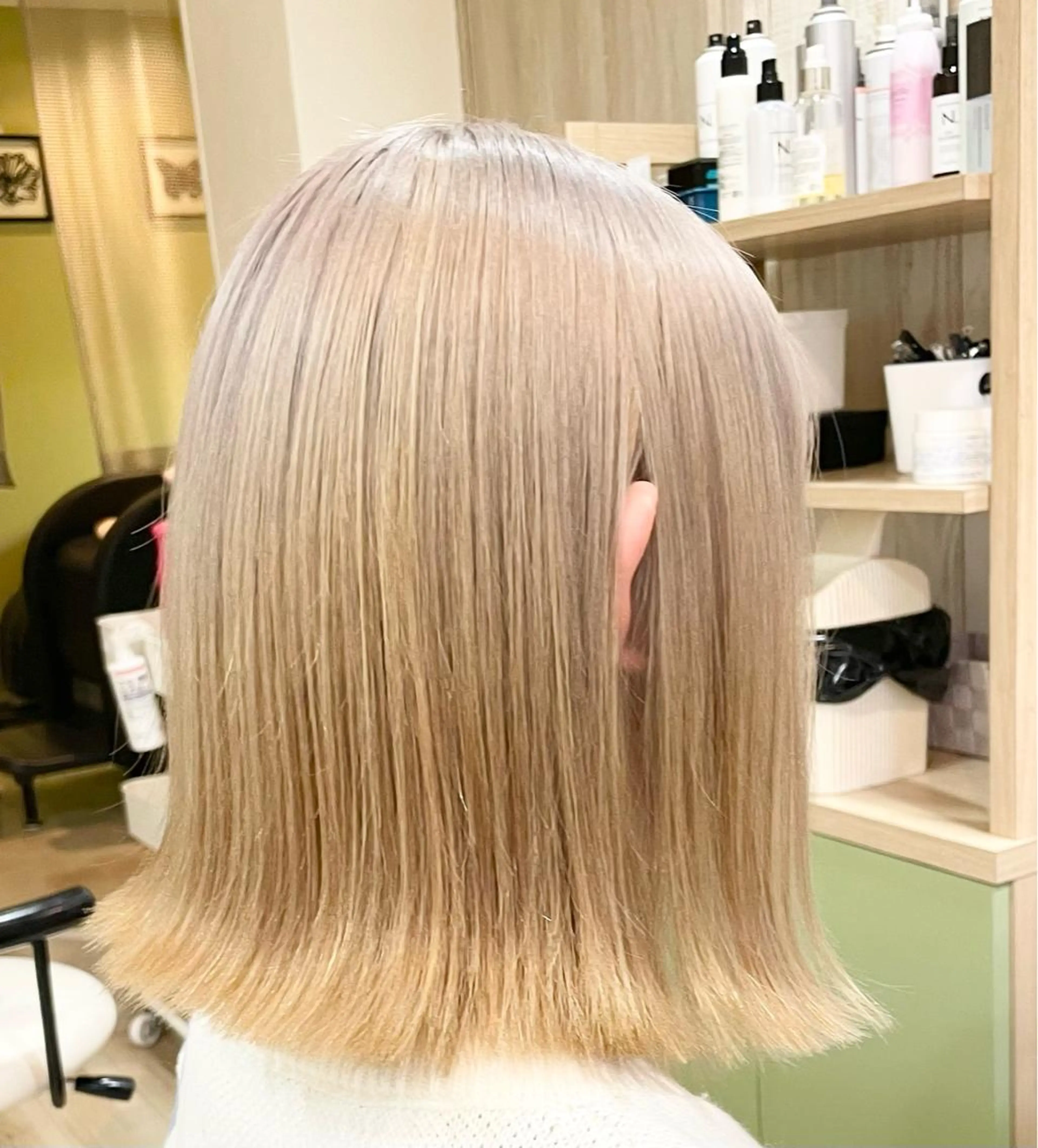 ミディアム カラー 🌈派手髪ハイトーン 🌈鈴木亮太🌈のヘアスタイル