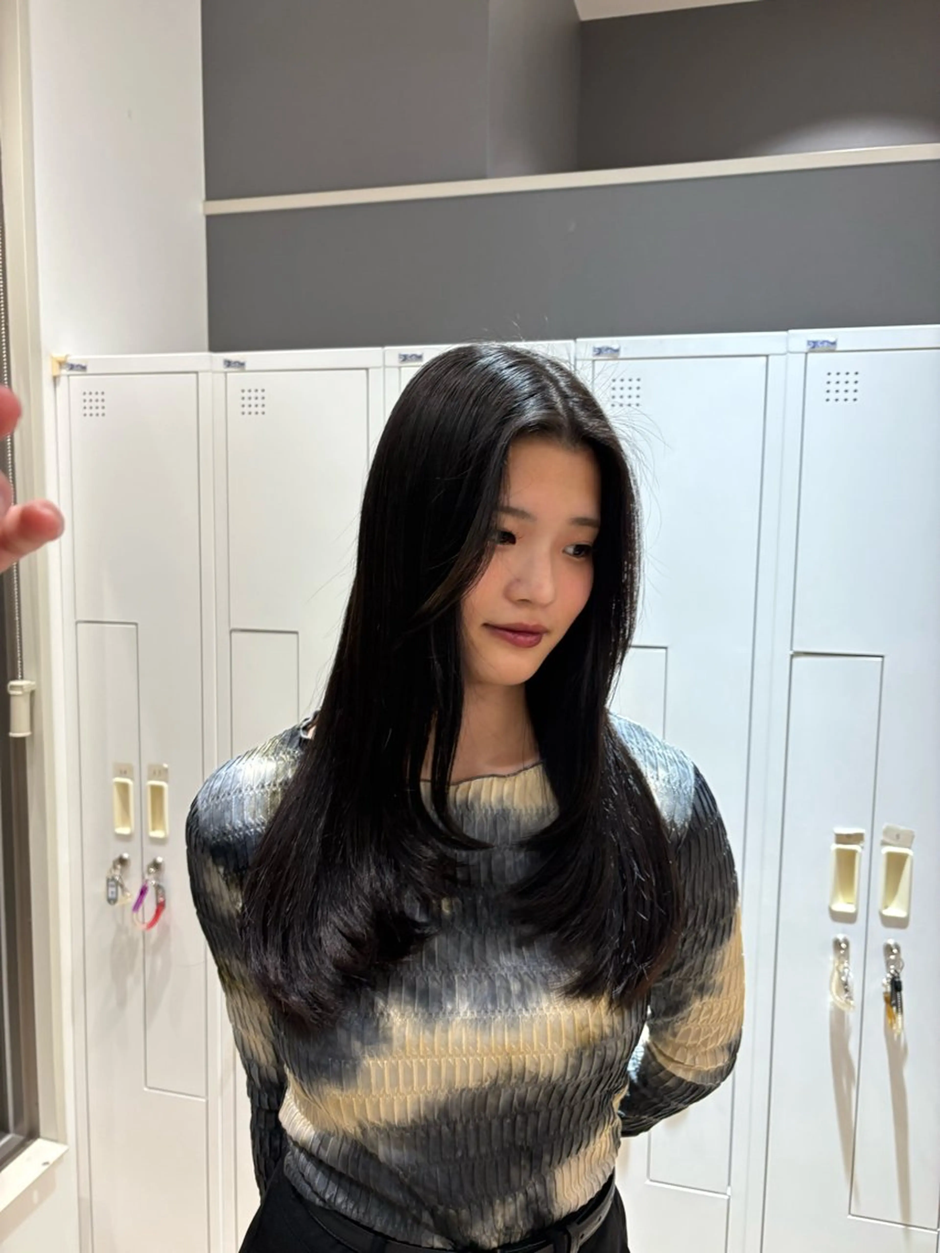 ロング 顔周りカット balance.hair&eyelash所属・湯浅 比菜のヘアスタイル