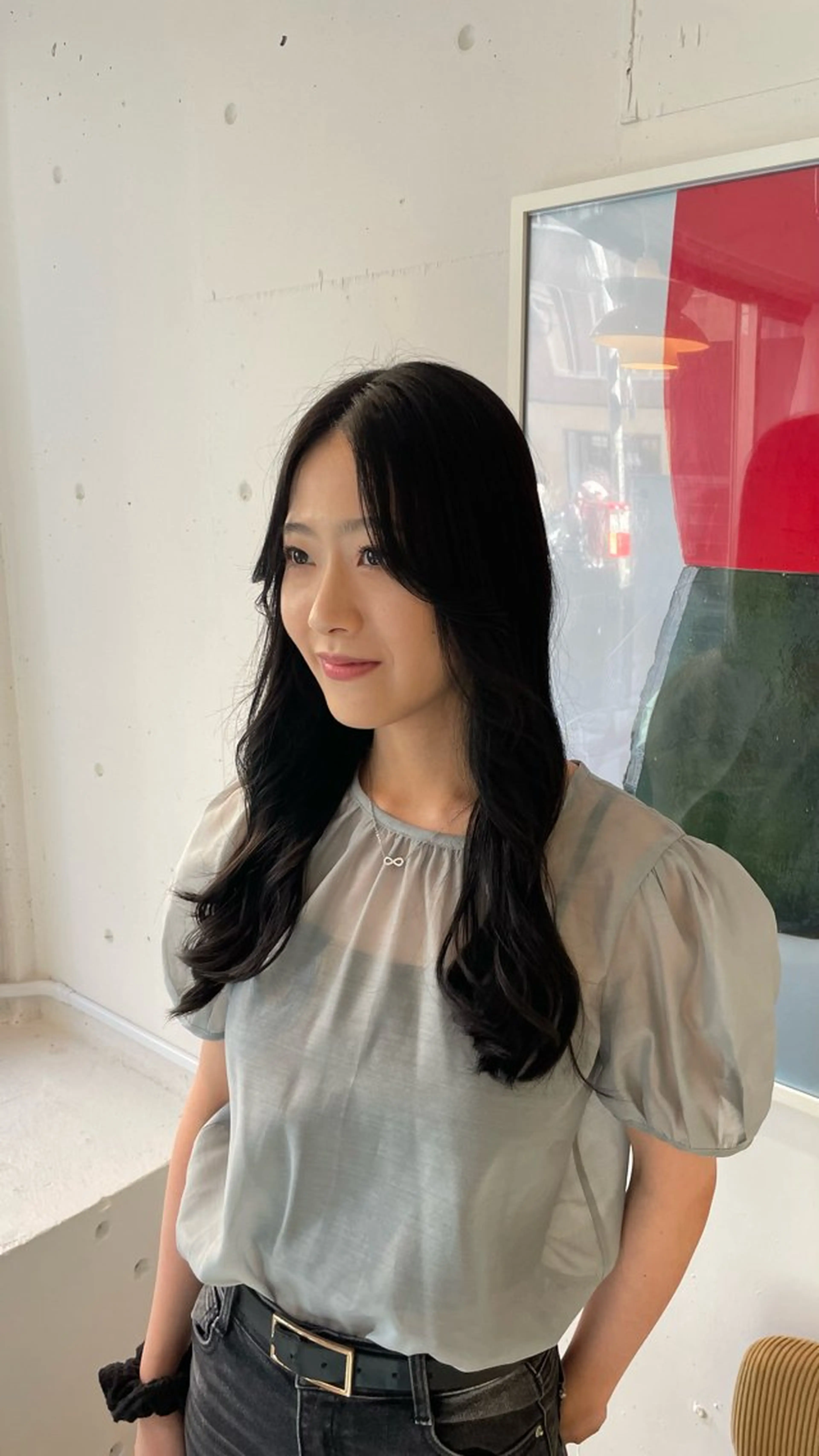 ロング ハラダ クルミのヘアスタイル