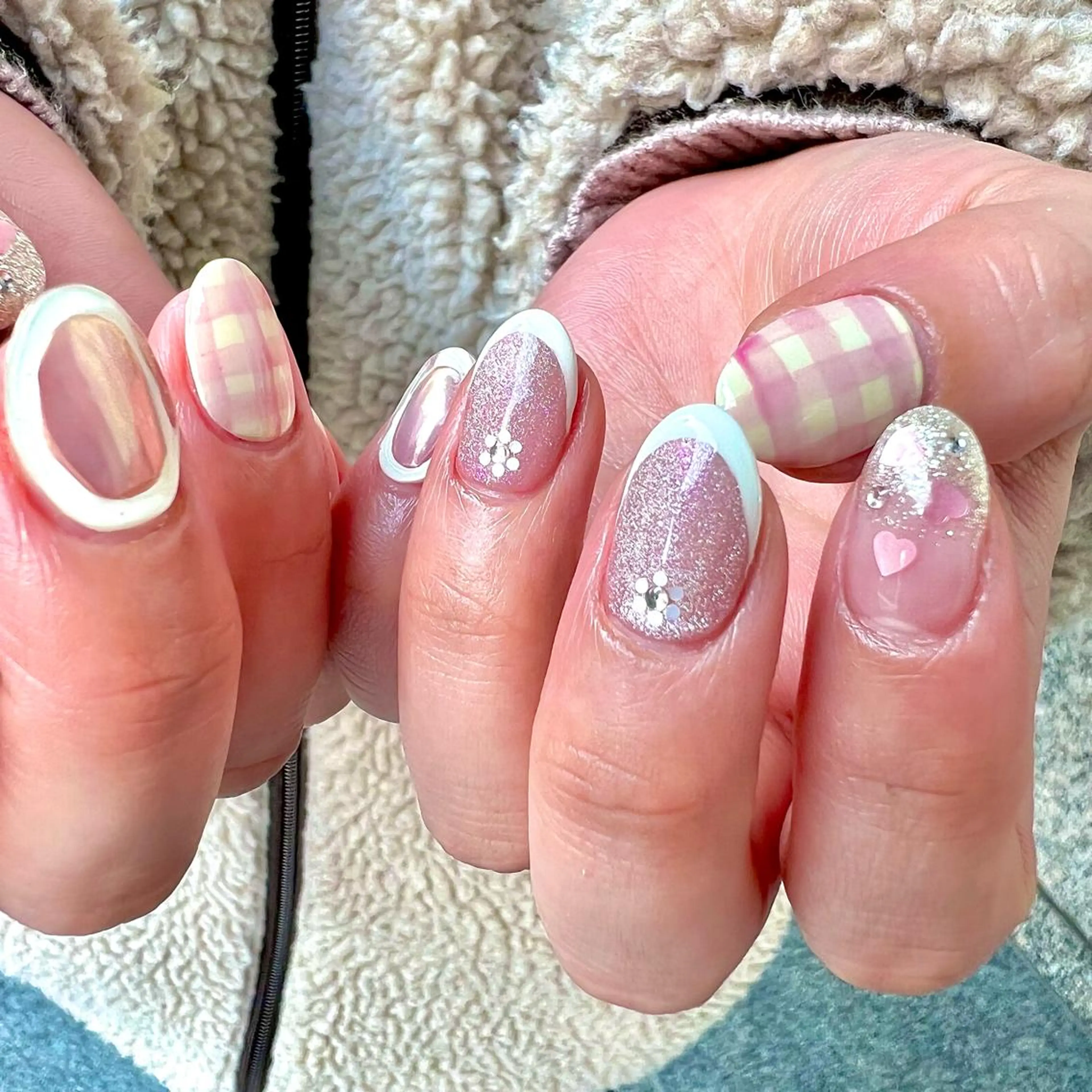 ネイル ジェルネイル マグネットネイル ハンドネイル 🧁🥕 asukaのネイルデザイン