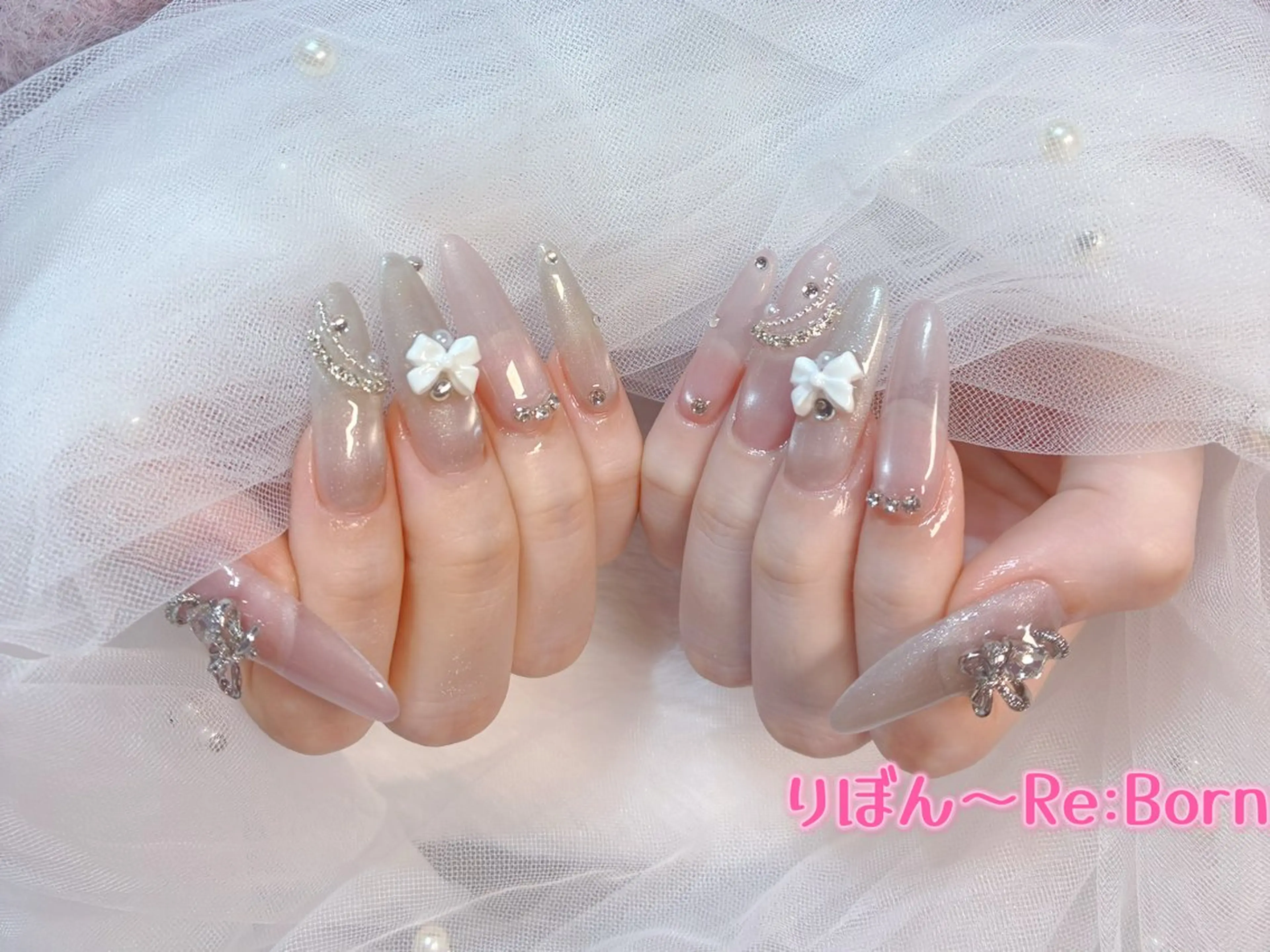 ロング フレンチガーリー クリスマス ハンドネイル りぼん Re:Bonrのネイルデザイン