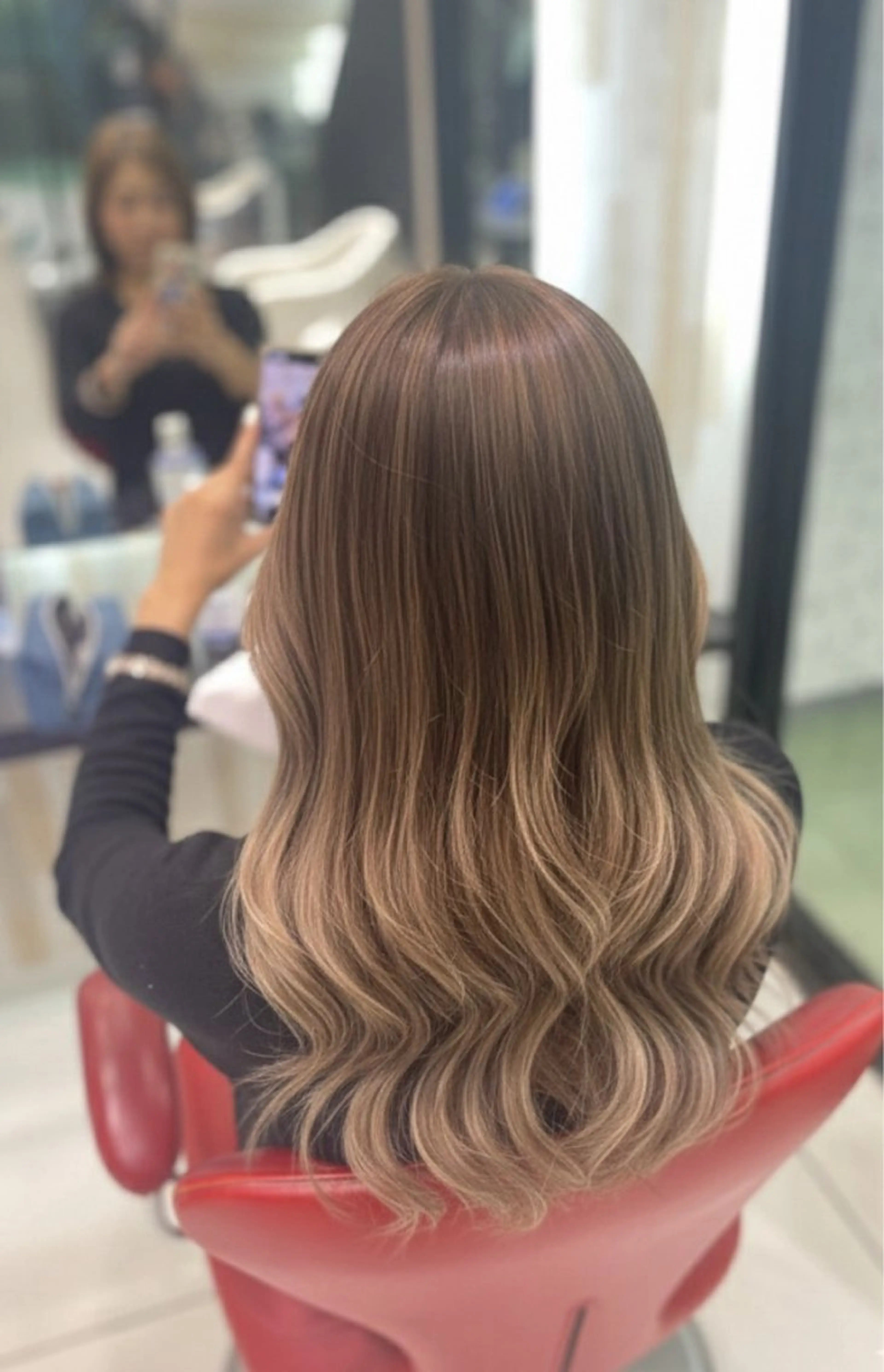 セミロング カラー 青木 捺稀のヘアスタイル