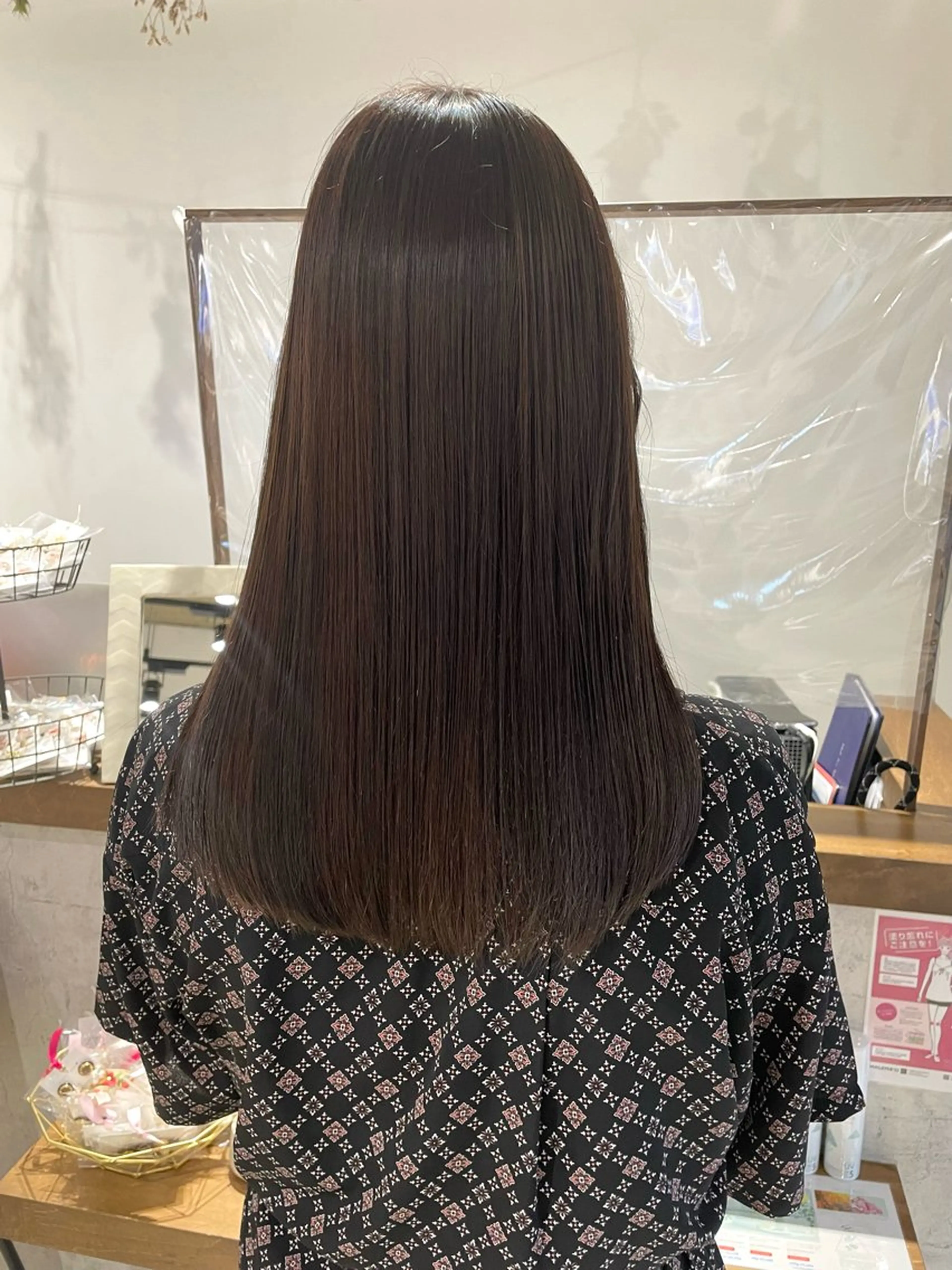 【 人気メニュー🌟 】 前髪縮毛矯正 + カット + カラー + トリートメントの写真