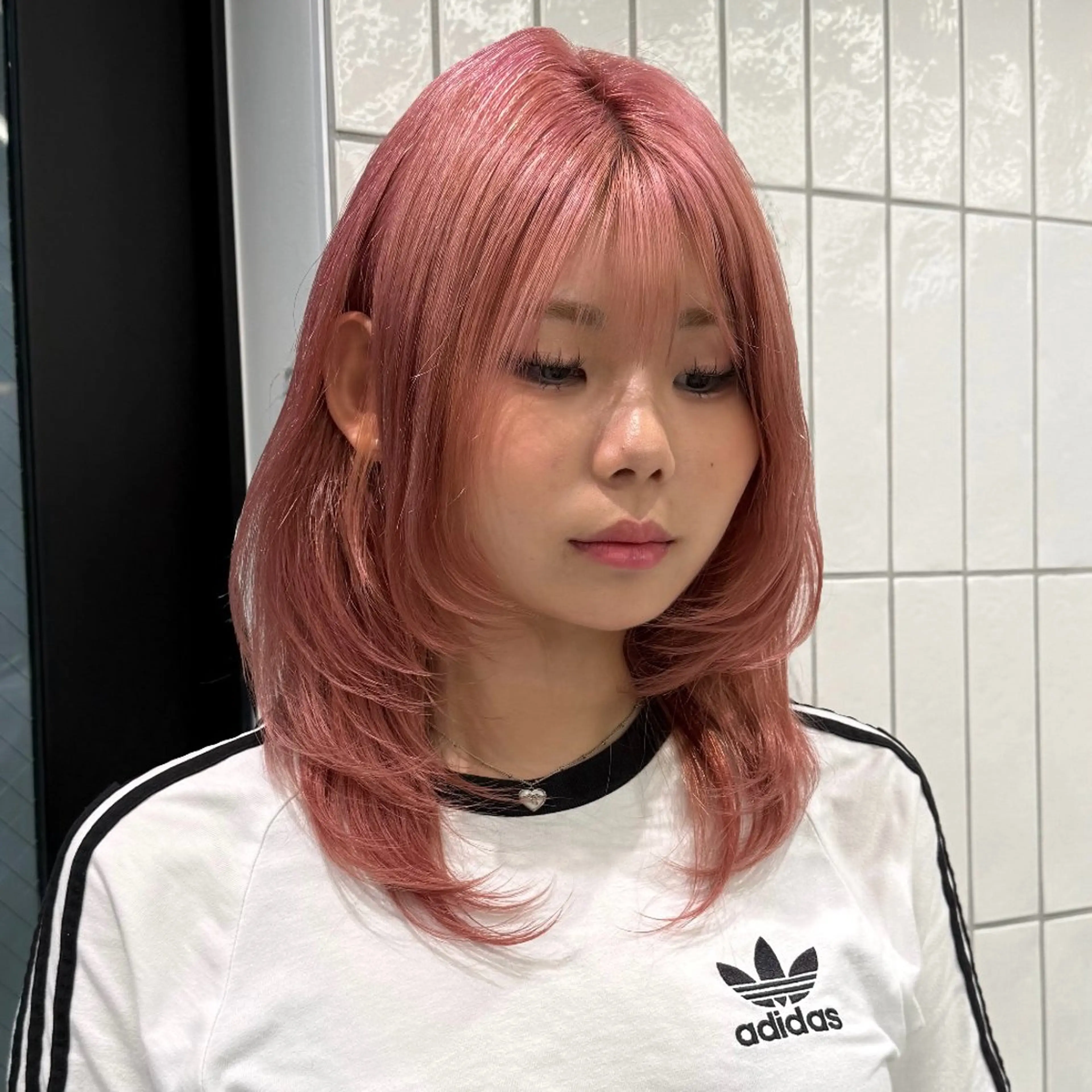 ミディアム レイヤーカット 大澤 玲唯のヘアスタイル