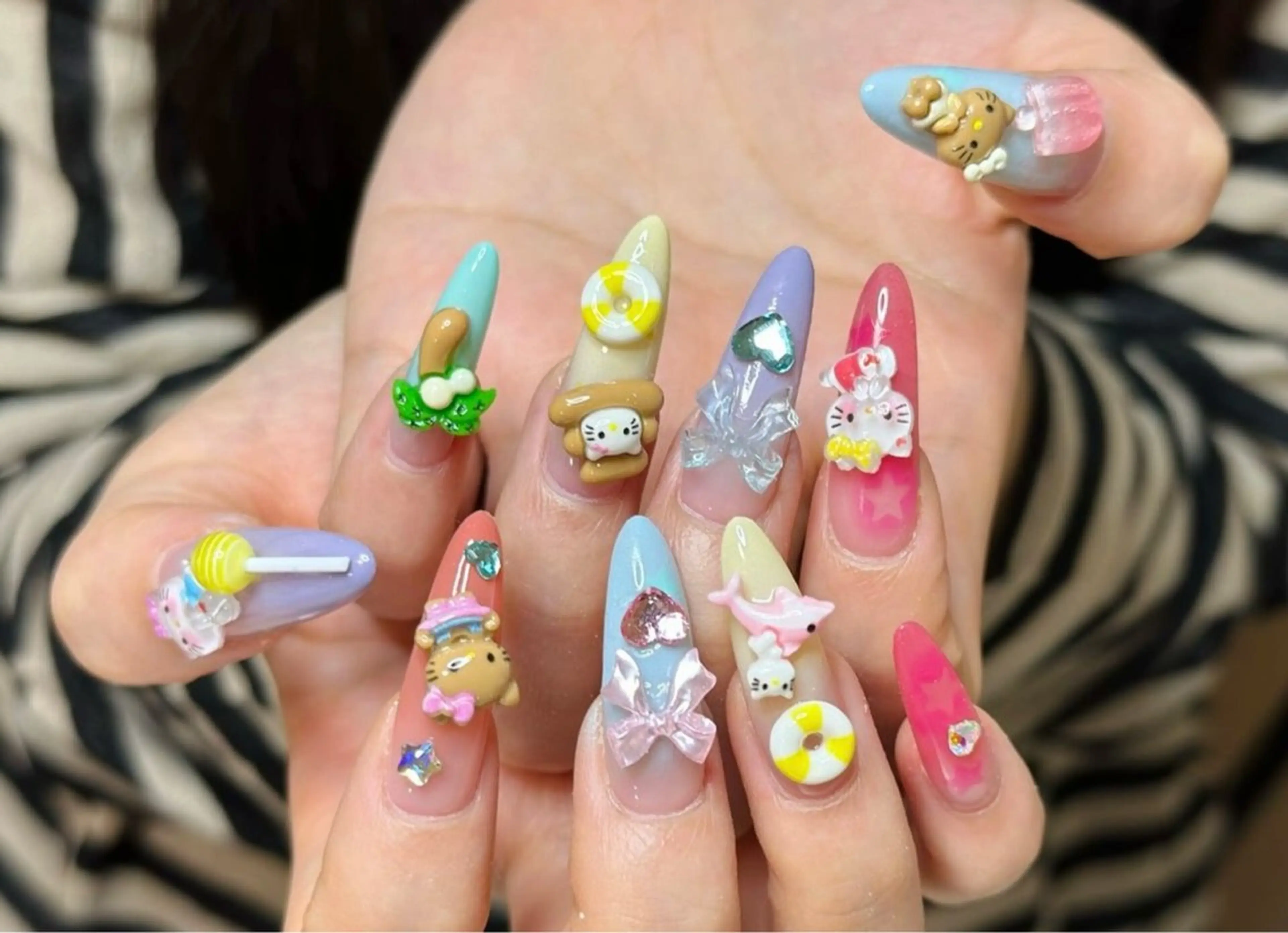 ネイル アートネイル チークネイル 長さ出し フラワーネイル フットネイル YK 美学院のネイルデザイン