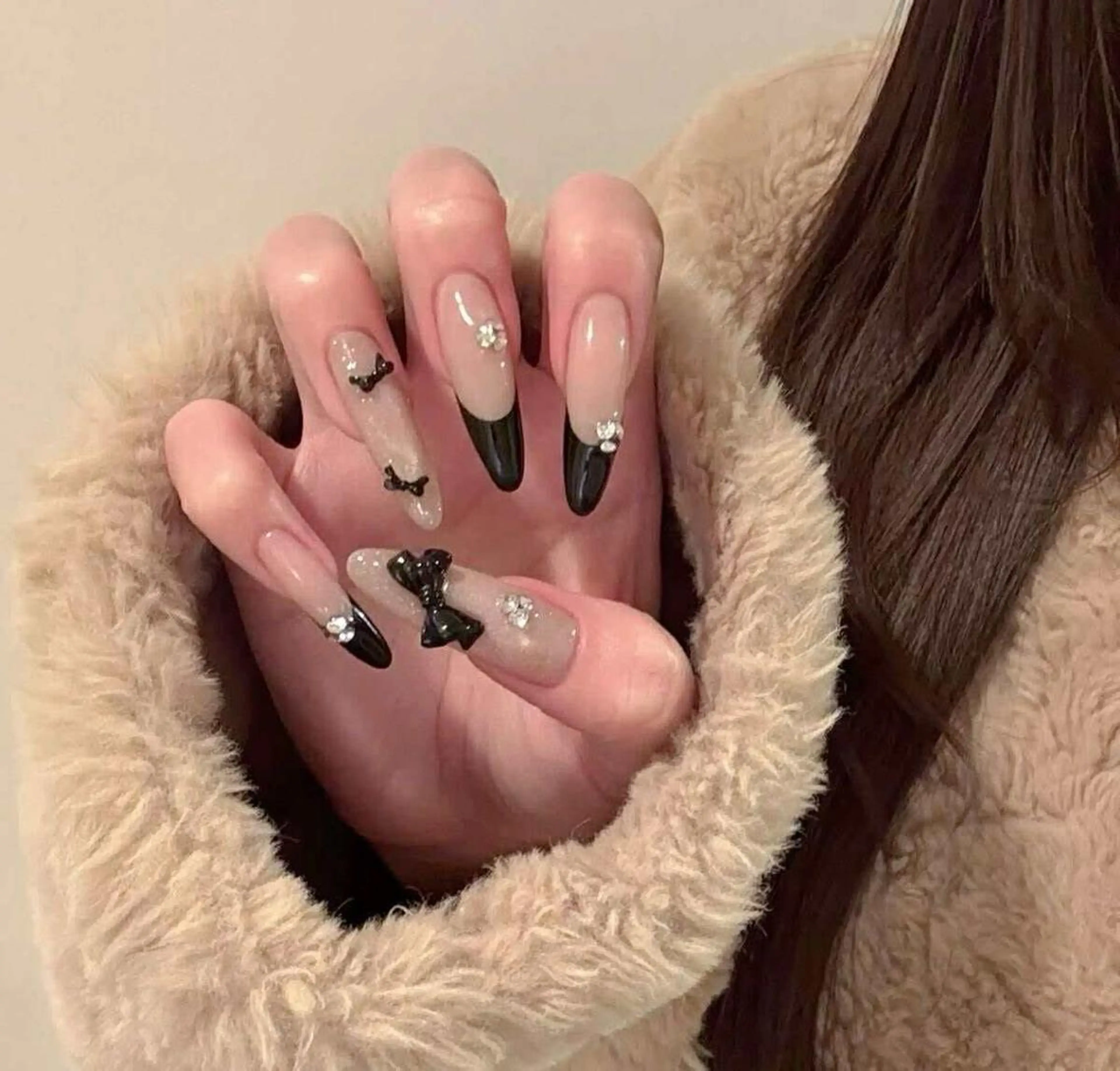 ロング 韓国風ヘア ハンドネイル Bling Salonのネイルデザイン