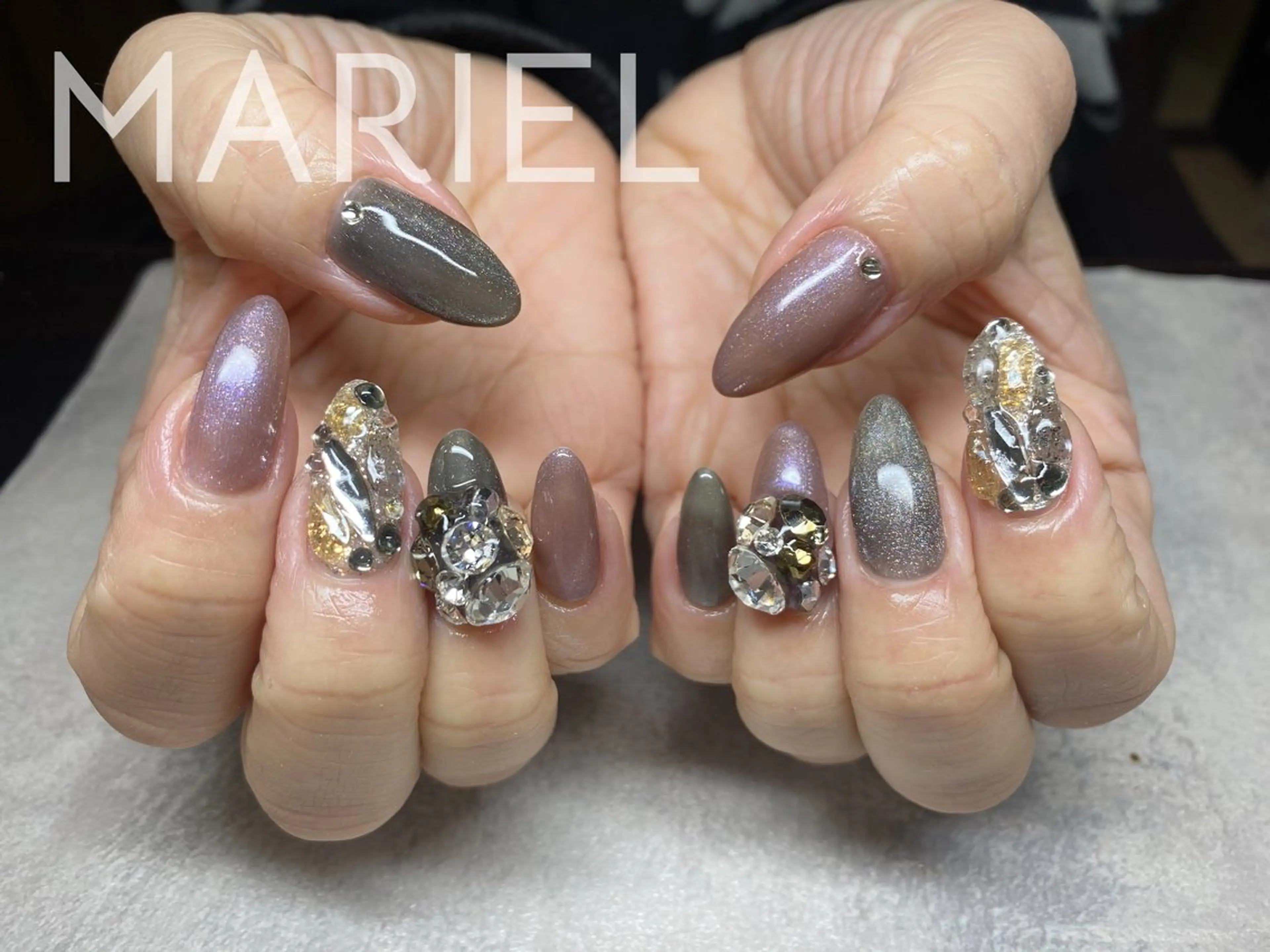 ネイル マグネットネイル ワンカラーネイル パープル ハンドネイル ネイルサロンMARIEL所属・nailist marieのネイルデザイン