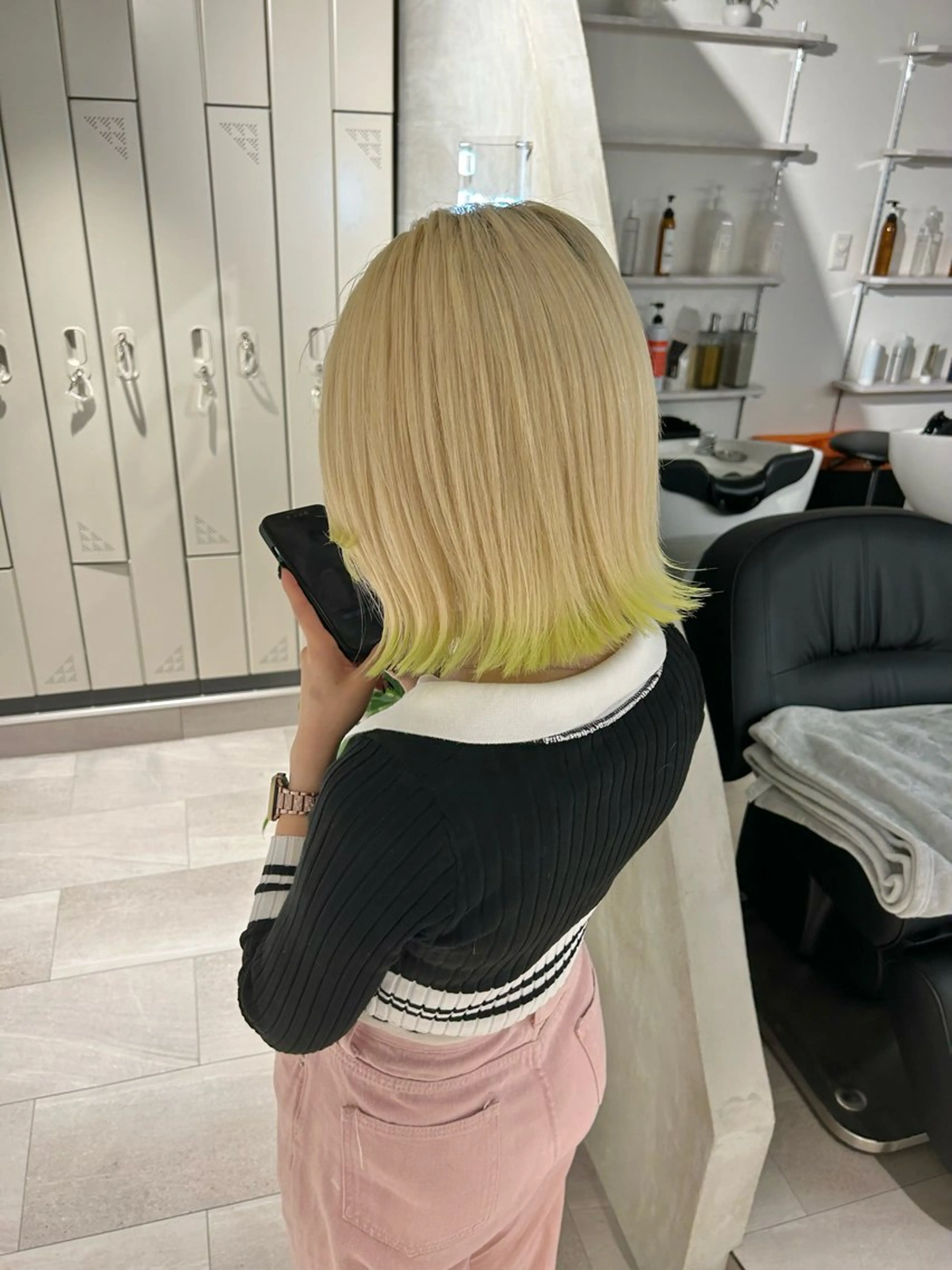 ショート レイヤーカット ウルフカット カット ヘアカラー SAEKI【ior 】北千住店ブリーチのヘアスタイル