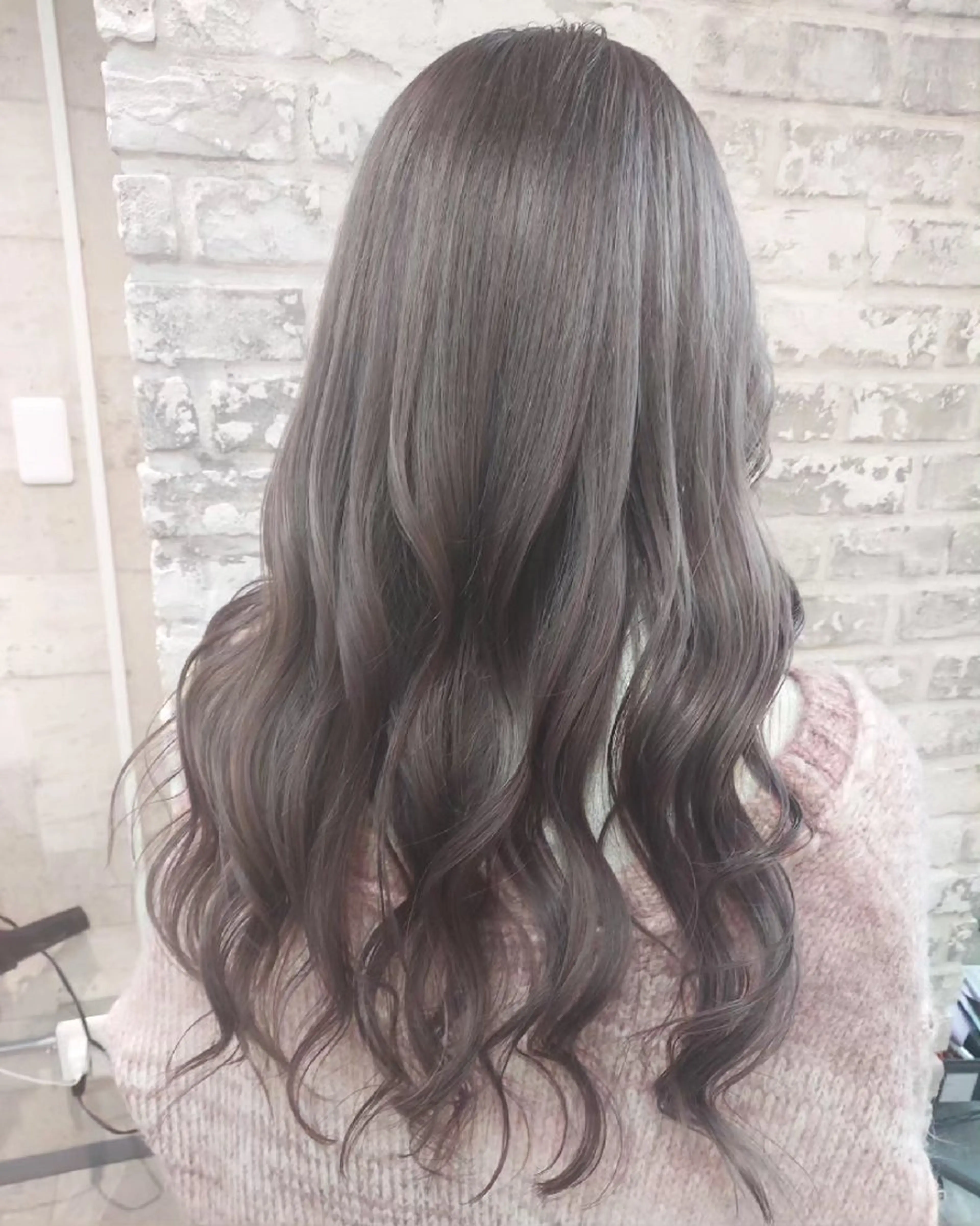 ロング カラー ダブルカラー グレージュ ヘアカラー トリートメント grow上野御徒町【グロウ】所属・ブリーチ・ハイトーン 特化🎉内山のヘアスタイル