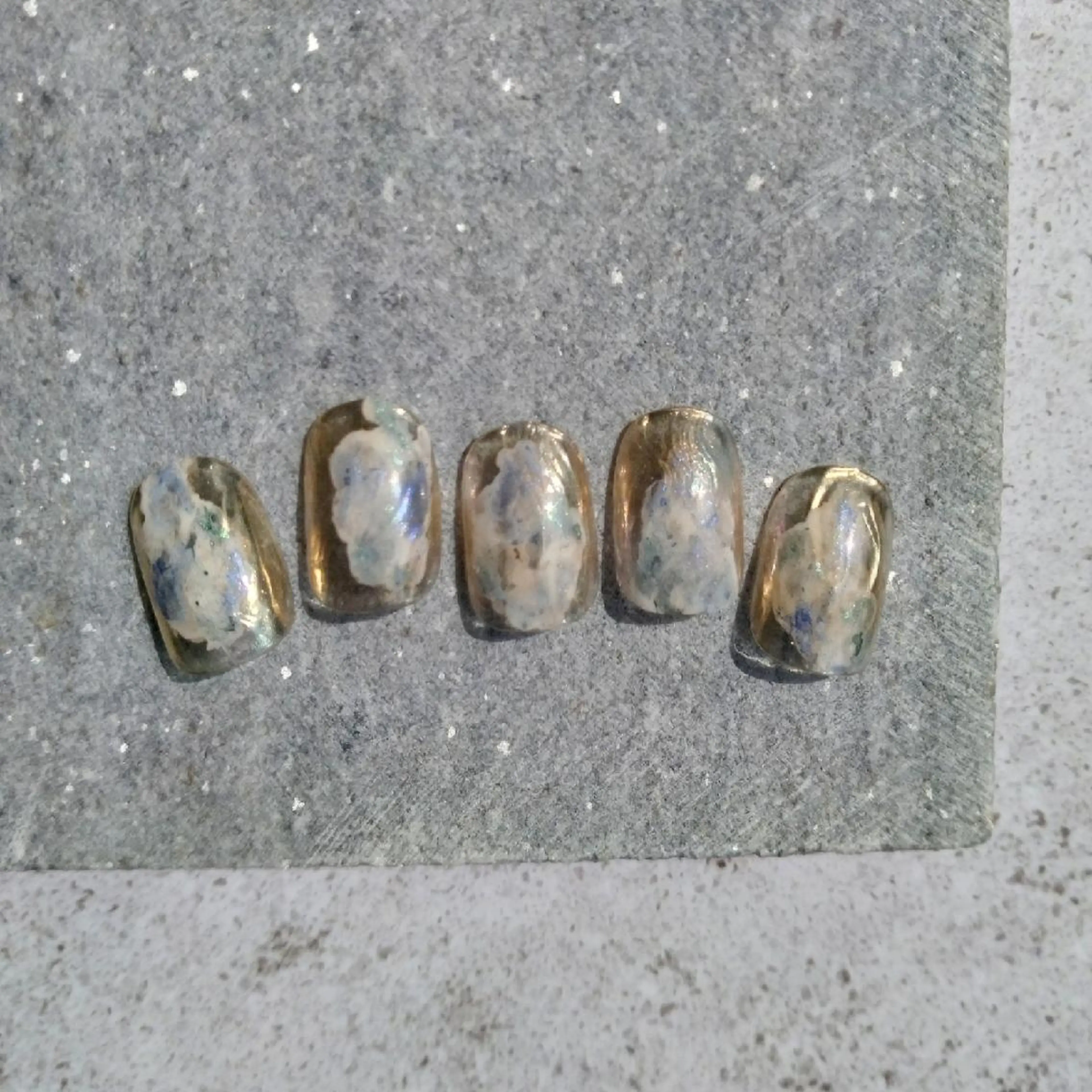 ネイル オーロラネイル ジェルネイル ミラーネイル ニュアンスネイル パラジェル Nailsalon manoのネイルデザイン