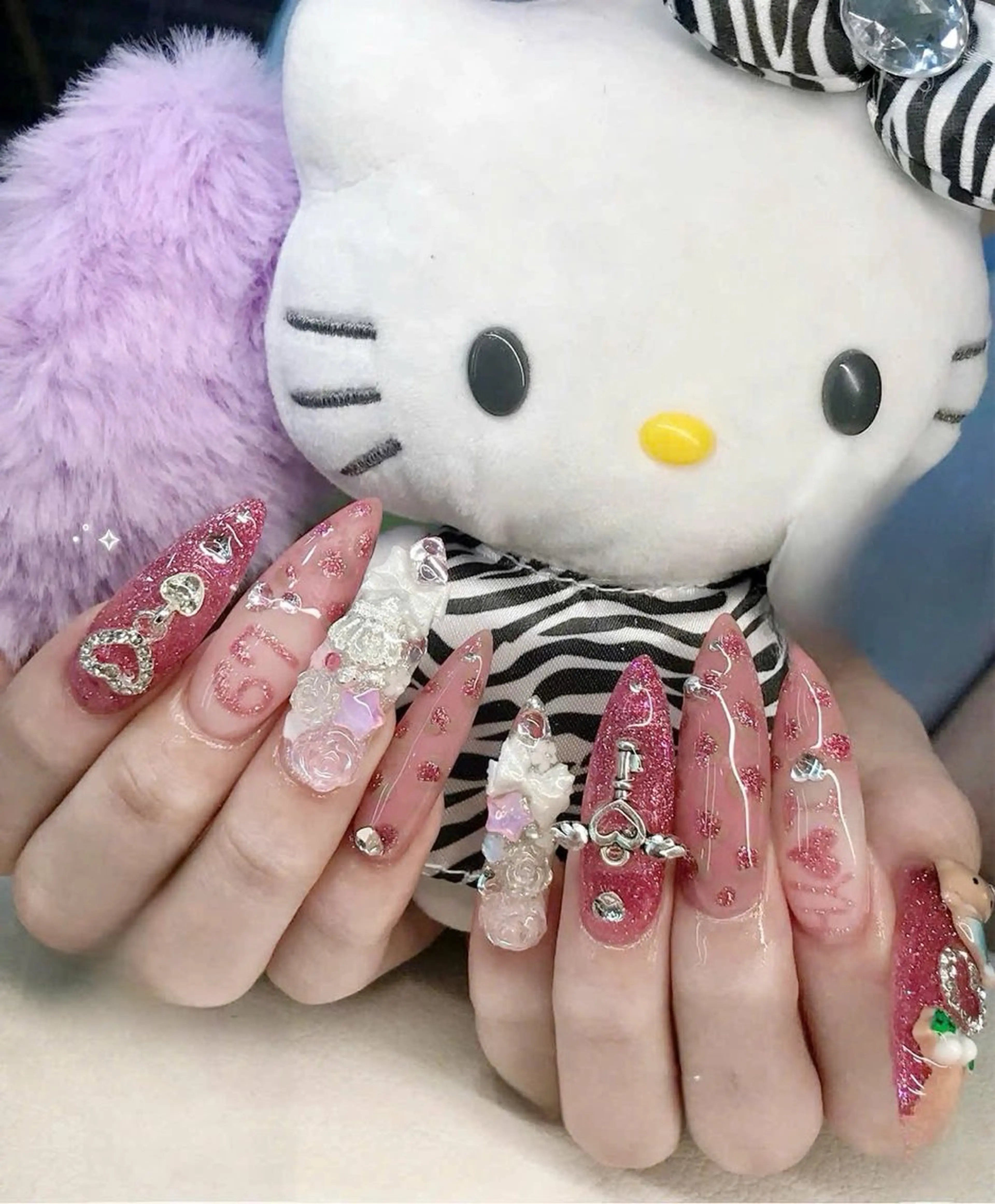 ネイル フレンチネイル キラキラネイル マグネットネイル ミラーネイル ニュアンスネイル ハンドネイル Tira Nailのネイルデザイン