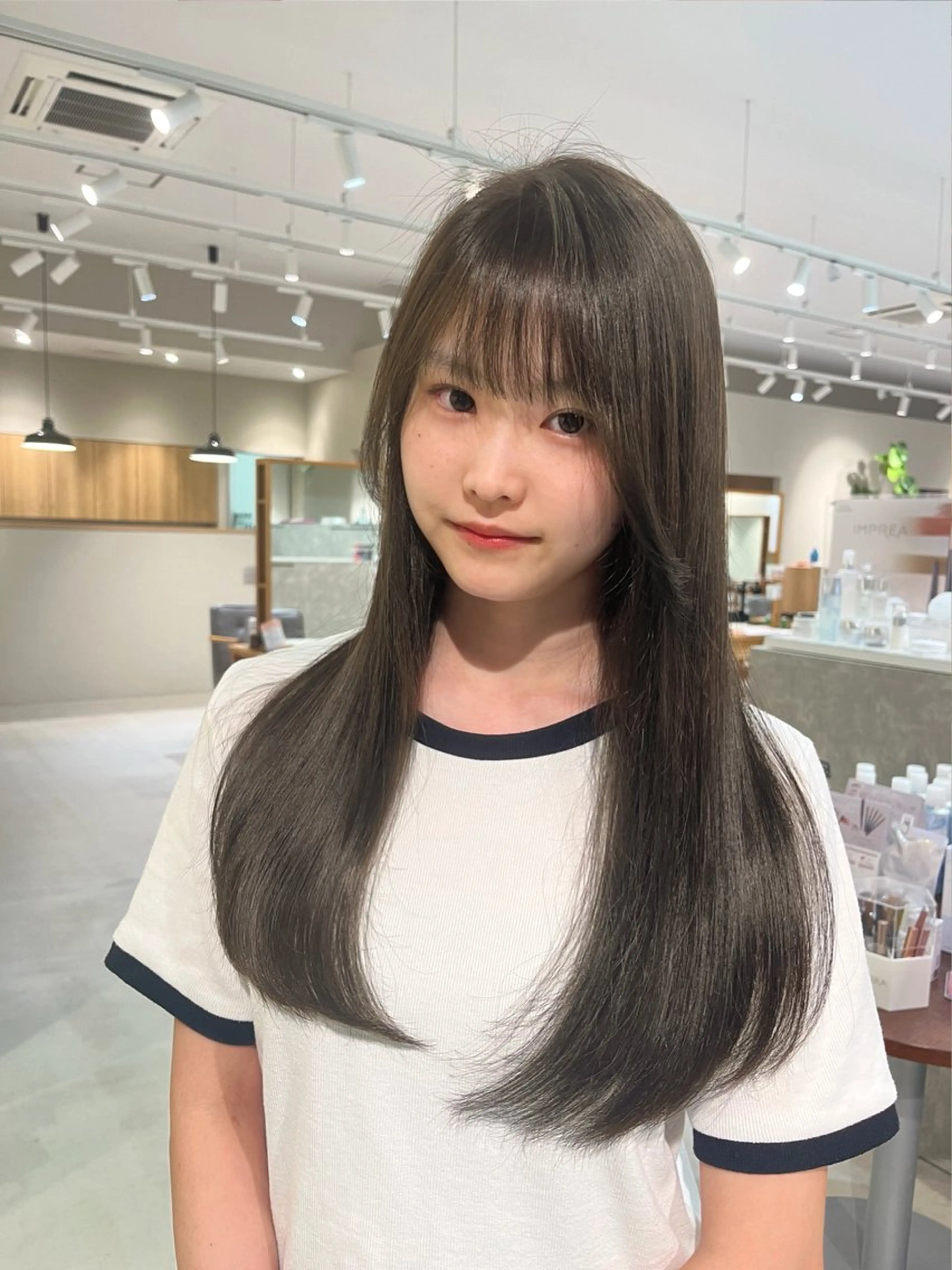 カラー 森 理音のヘアスタイル