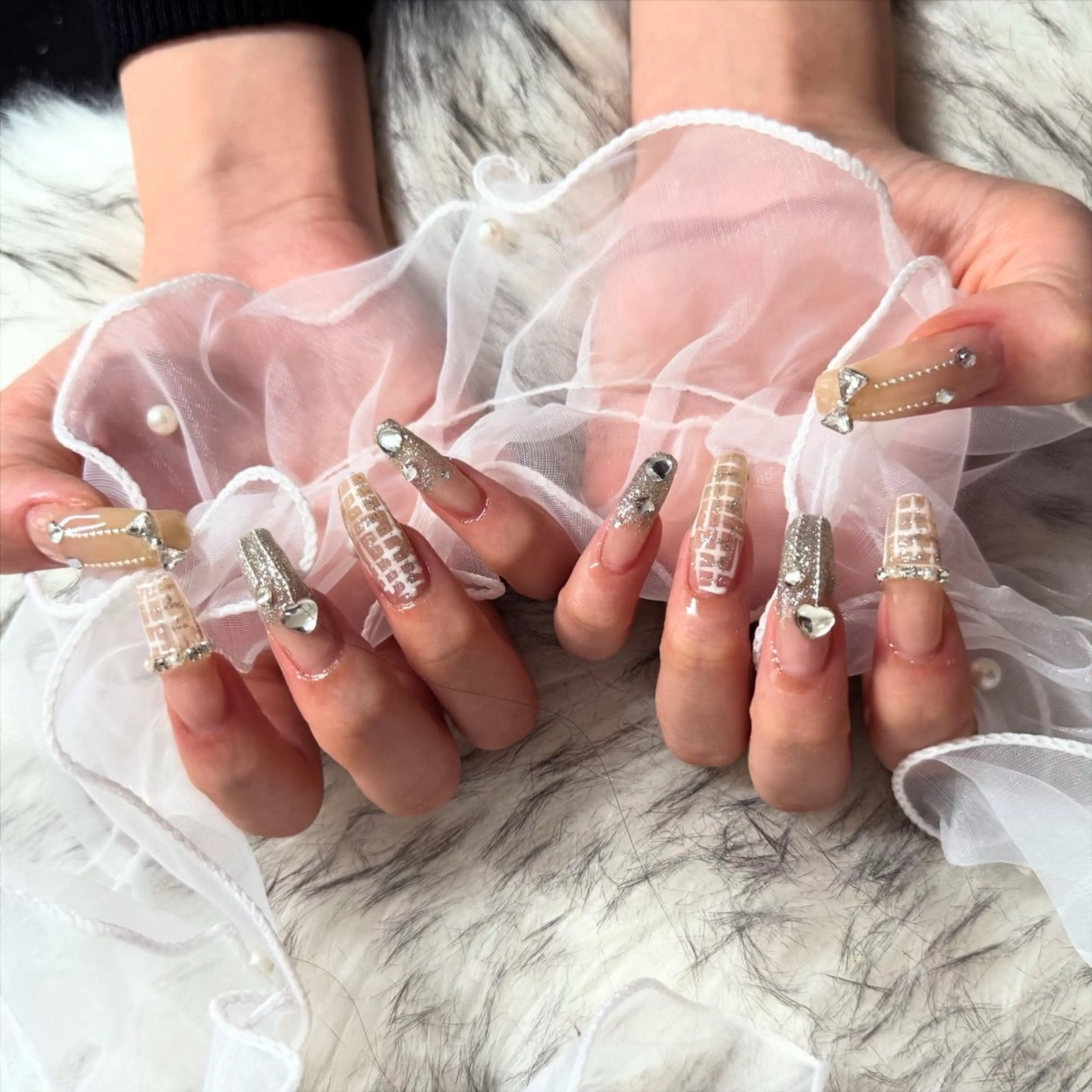 ロング ハンドネイル mao .のネイルデザイン