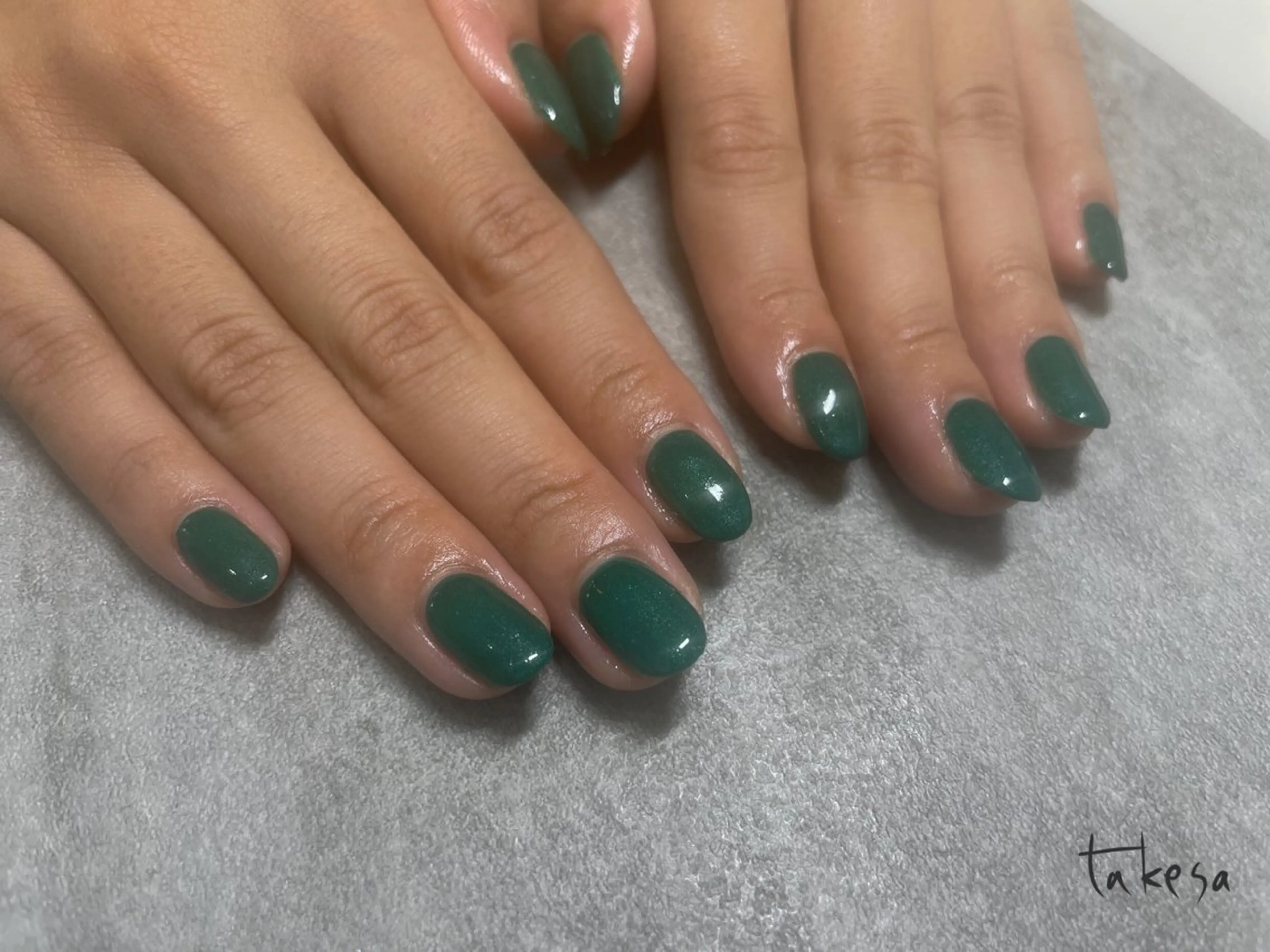 ネイル グリーン ラメ(グリッター) ワンカラーネイル ハンドネイル Msis nail & eyelashsalon 代々木店所属・msis武田 (takesa)のネイルデザイン