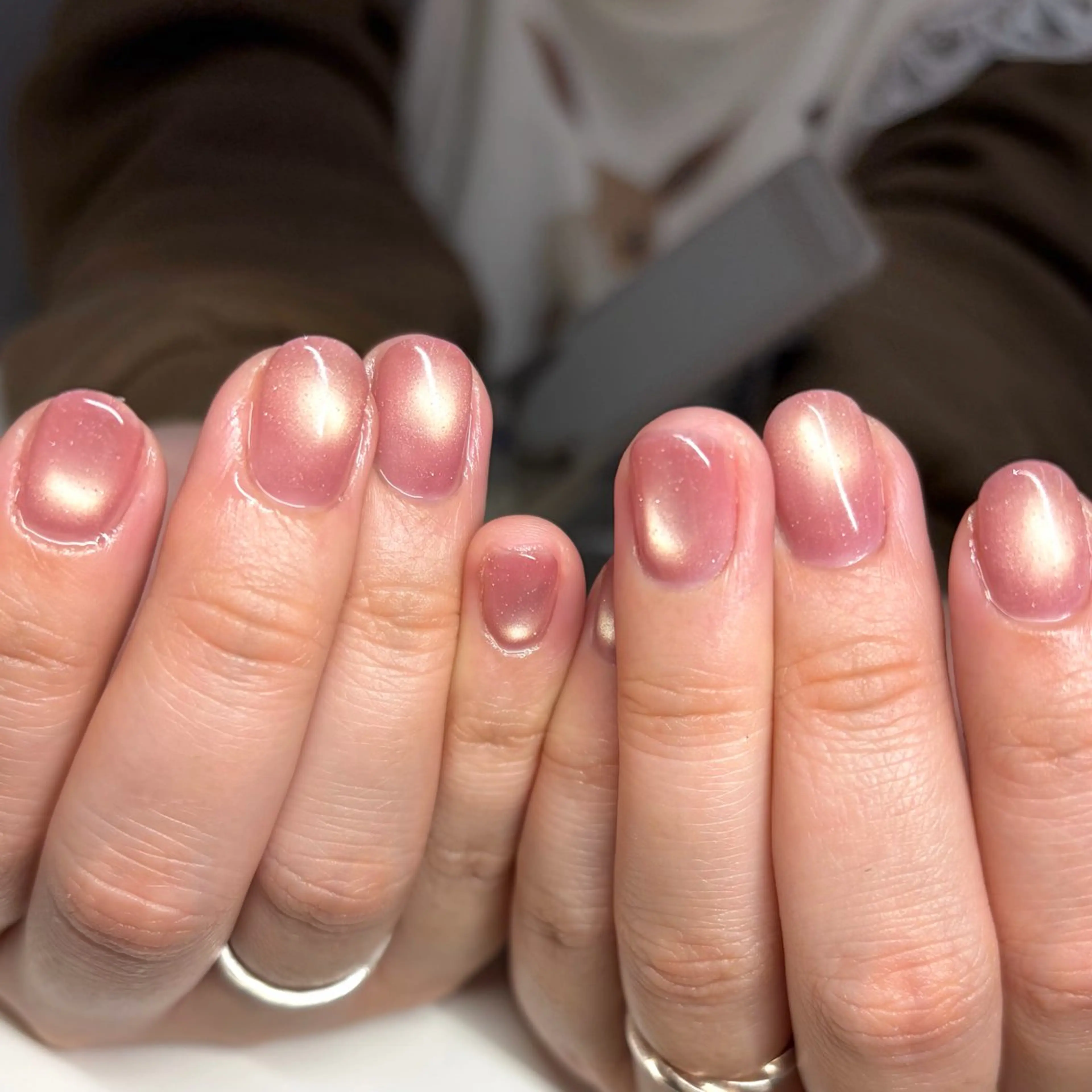 ネイル フラッシュネイル 氷ネイル・うるうるネイル マグネットネイル ピンク 春ネイル ハンドネイル nailmum jijiのネイルデザイン