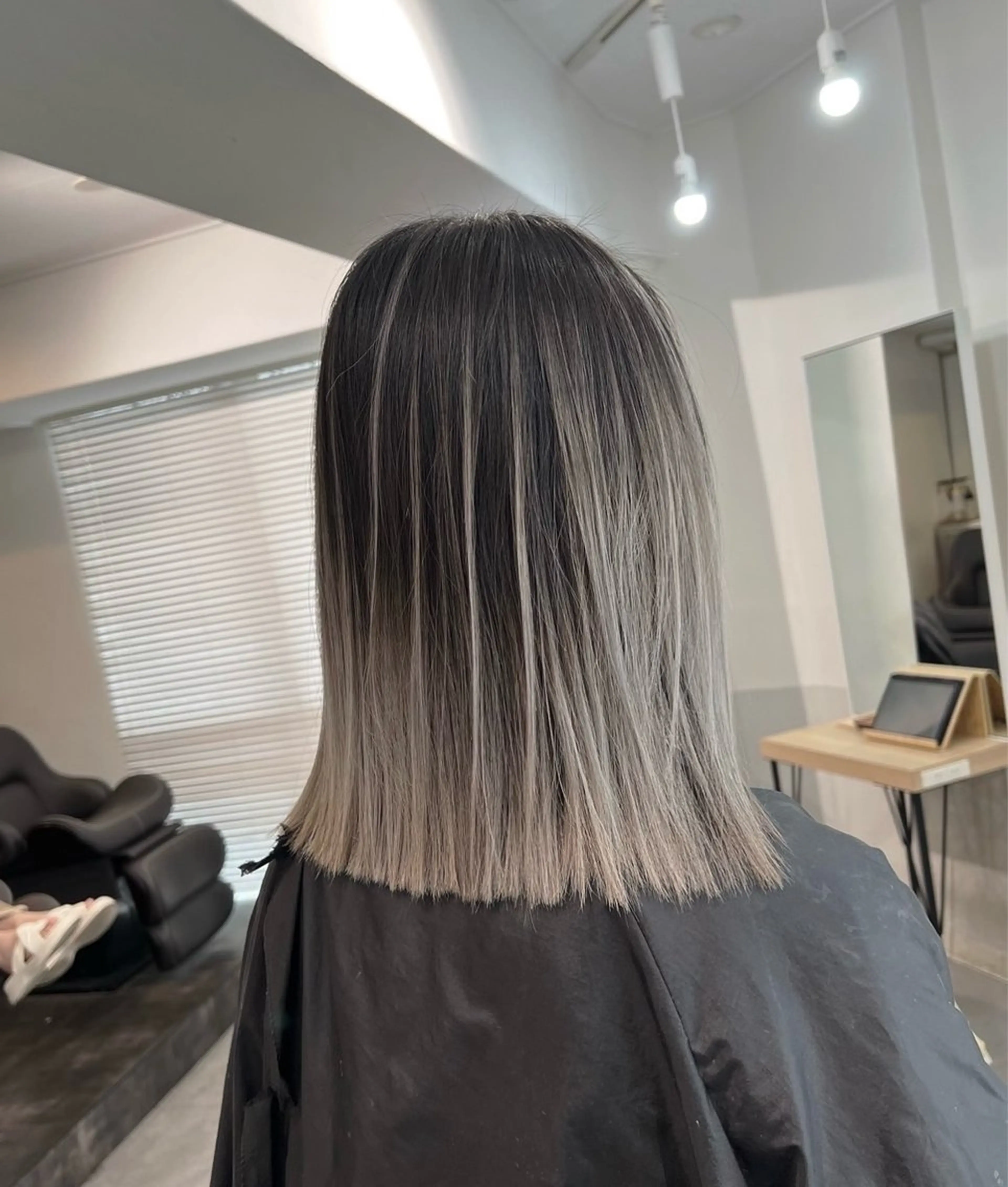 ショート カラー バレイヤージュ グレージュ レイヤーカット ヘアカラー トリートメント ROBIN所属・指名数No.1 /NAOYAのヘアスタイル