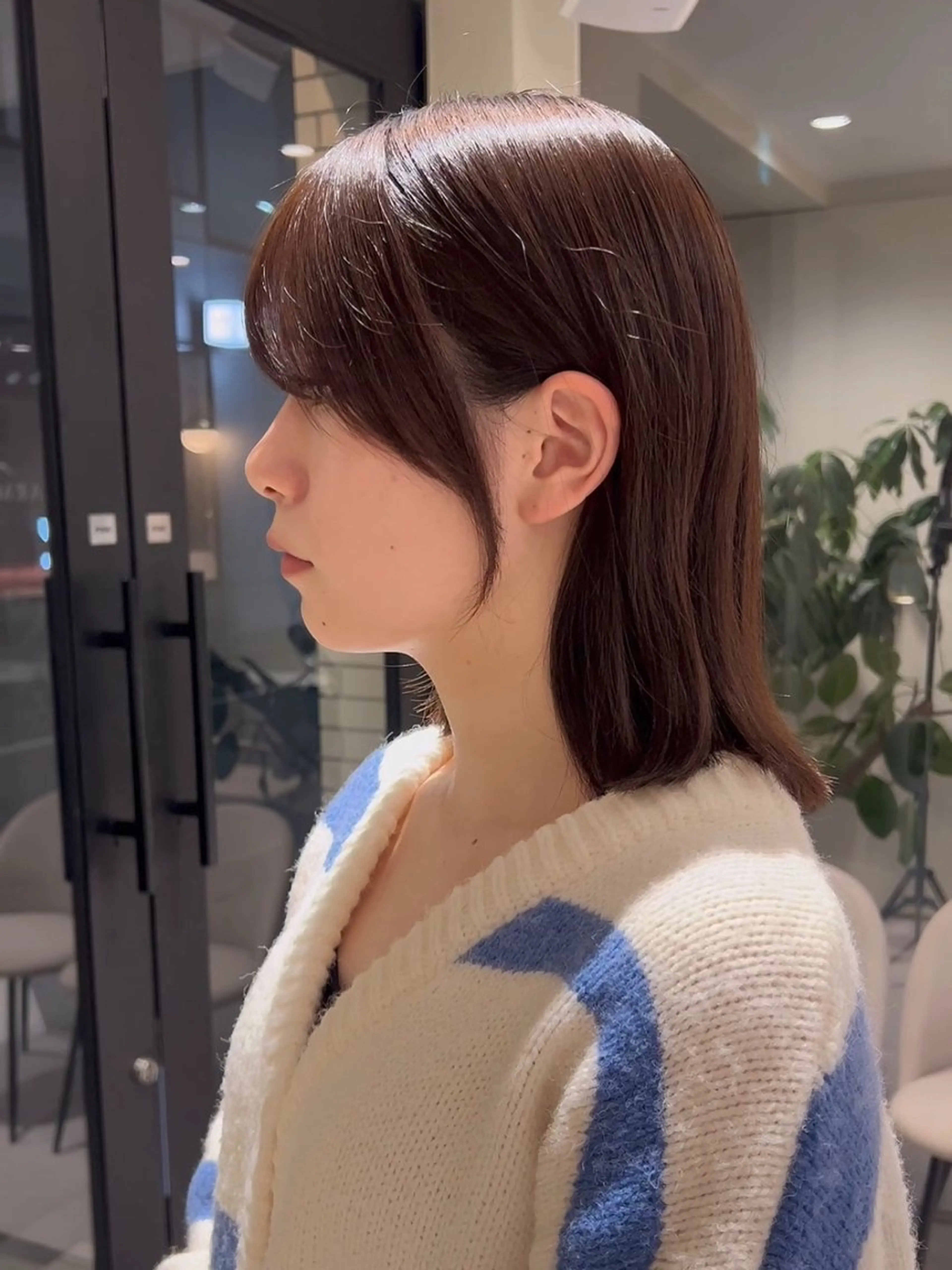 ミディアム くびれヘア 韓国風ヘア 小顔カット カット無料｜レイヤー カット｜韓国モテへアのヘアスタイル