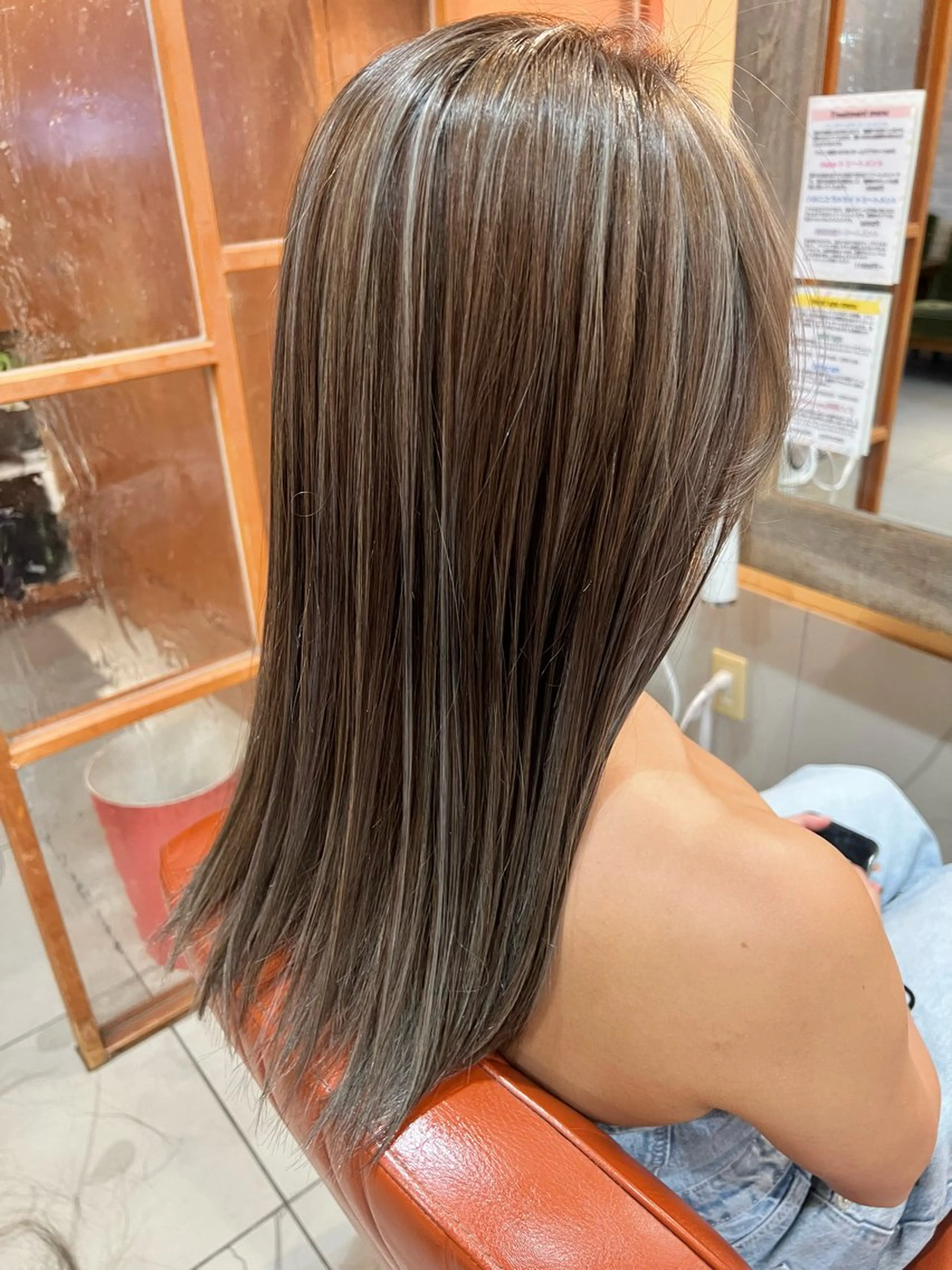 ロング カラー ベージュカラー ブリーチ ブロンド 透明感カラー グレージュ 増子 幹樹のヘアスタイル