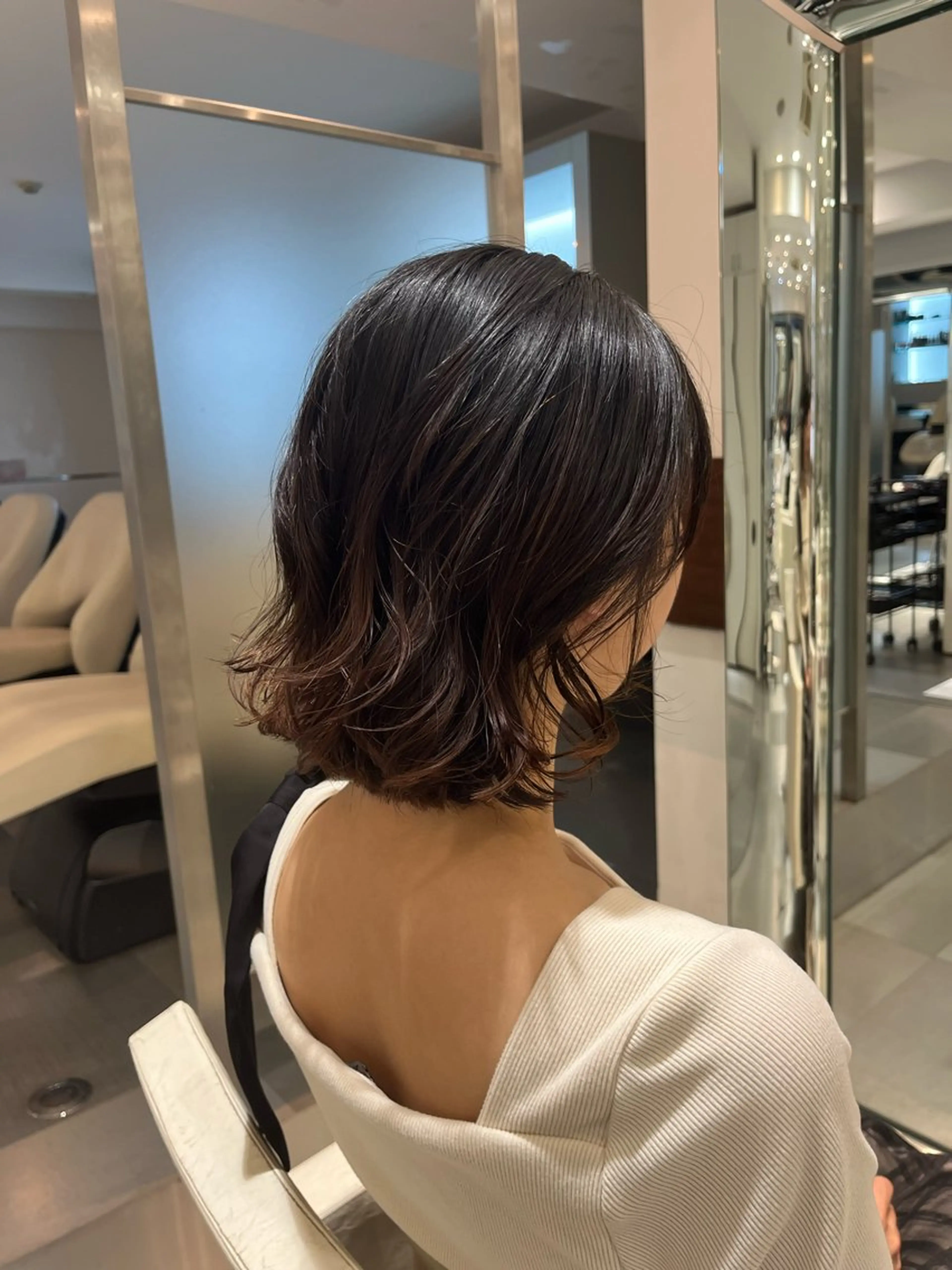 ショート パーマ ボブ カット パーマ トリートメント コテ巻き風パーマ 藤澤　知彌のヘアスタイル