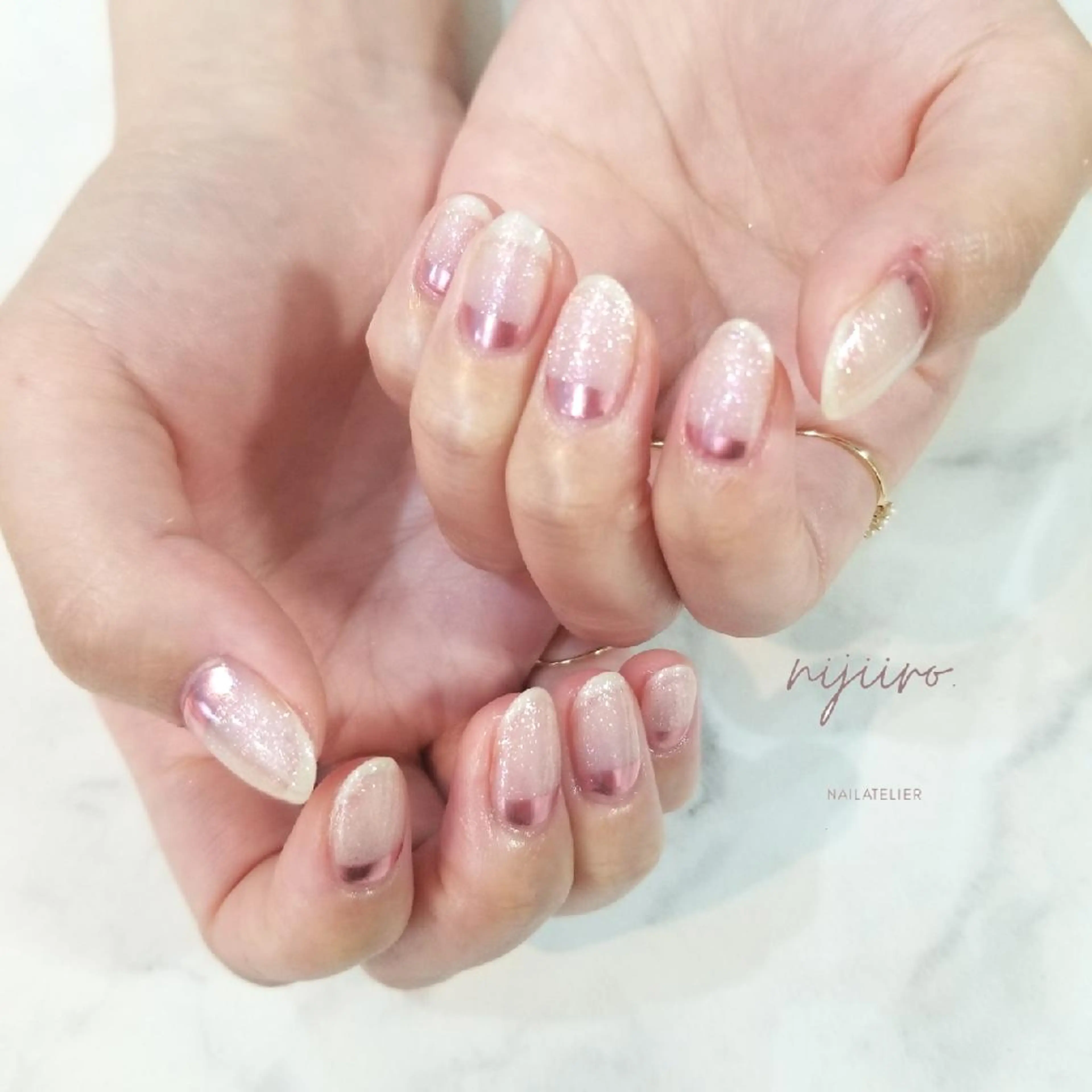 ネイル ミラーネイル ハンドネイル nailatelier nijiiro.所属・nijiiro🌈 サトウのネイルデザイン