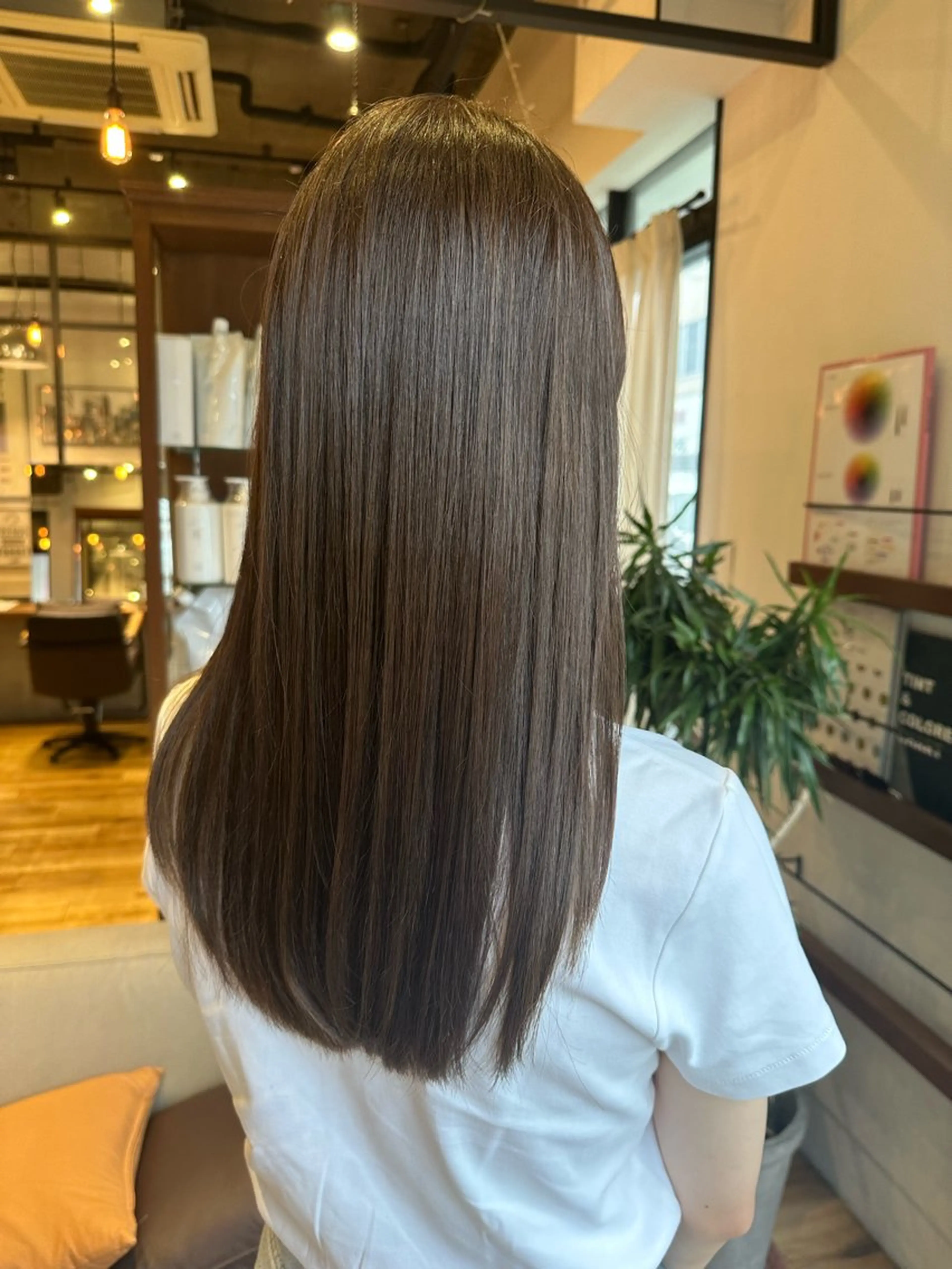 ロング カラー ベージュカラー オリーブベージュ カット 縮毛矯正 トリートメント いまじゅく あおいのヘアスタイル