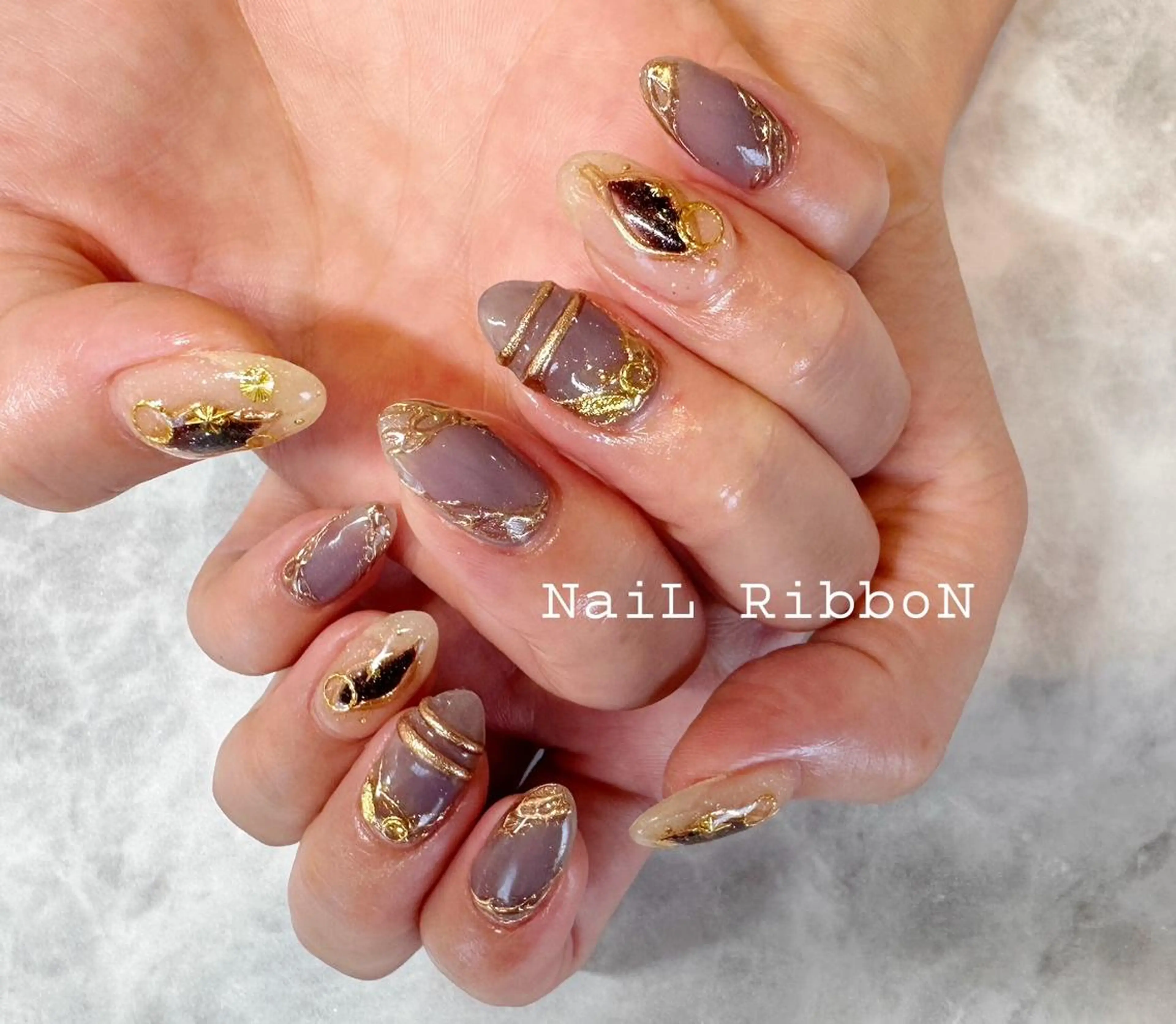 ネイル ネイルリボン 受付スタッフのネイルデザイン