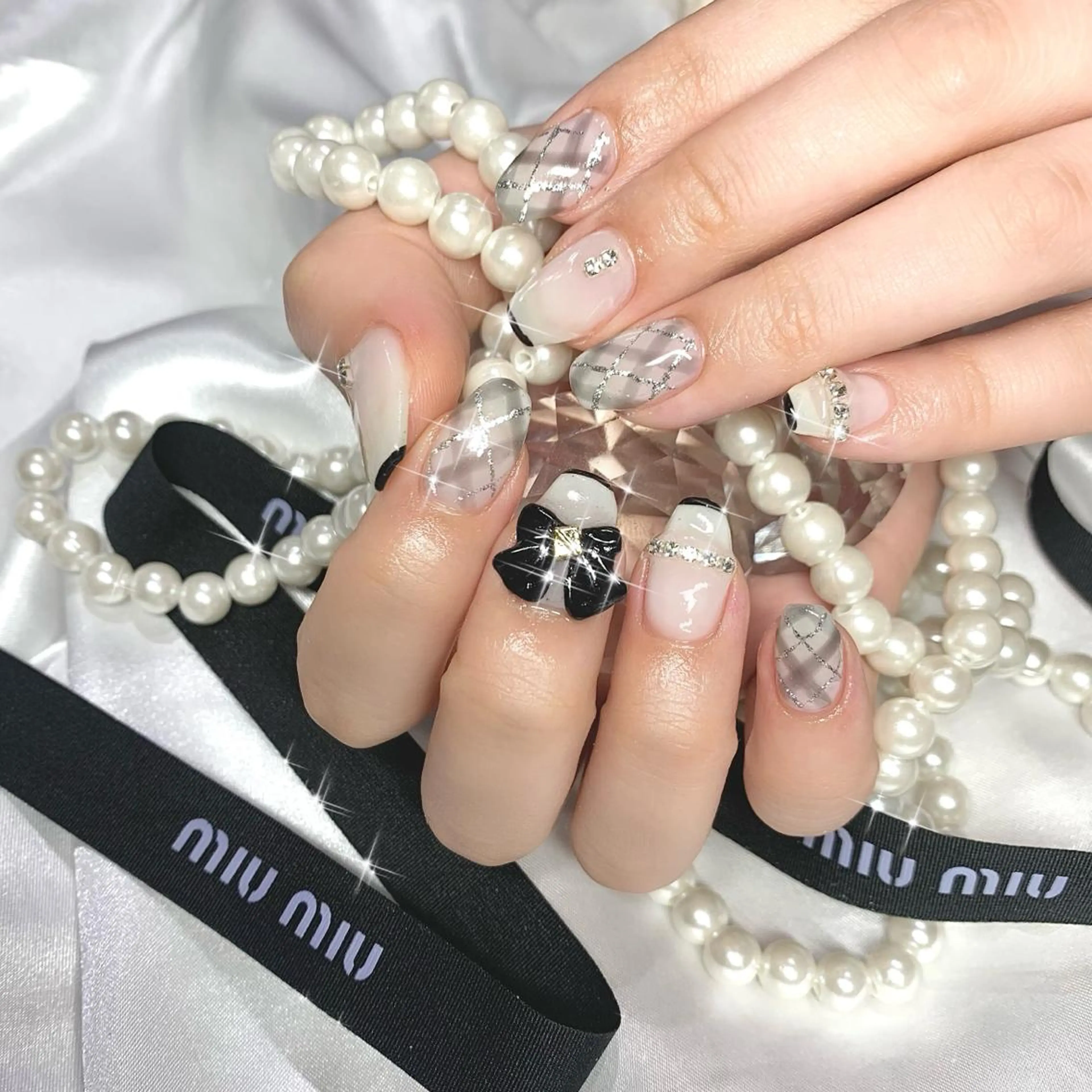 ネイル オーロラネイル フレンチネイル ジェルネイル 韓国ネイル 持ち込み élu by Noriko 前原のネイルデザイン