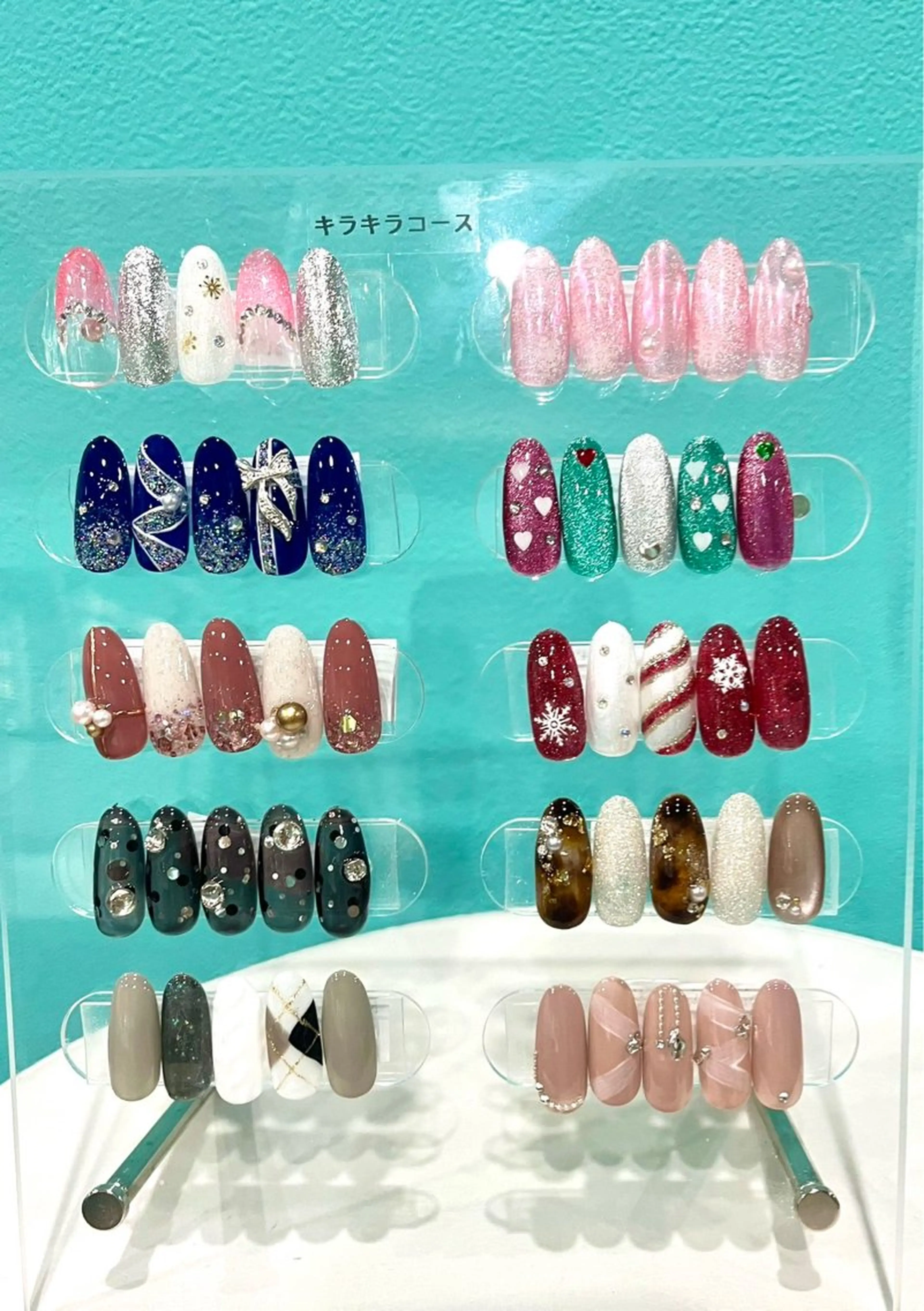 【リピーター様＋1500円】オフ有　定額キラキラデザインコース　🎀長さだしの場合＋1000円の写真