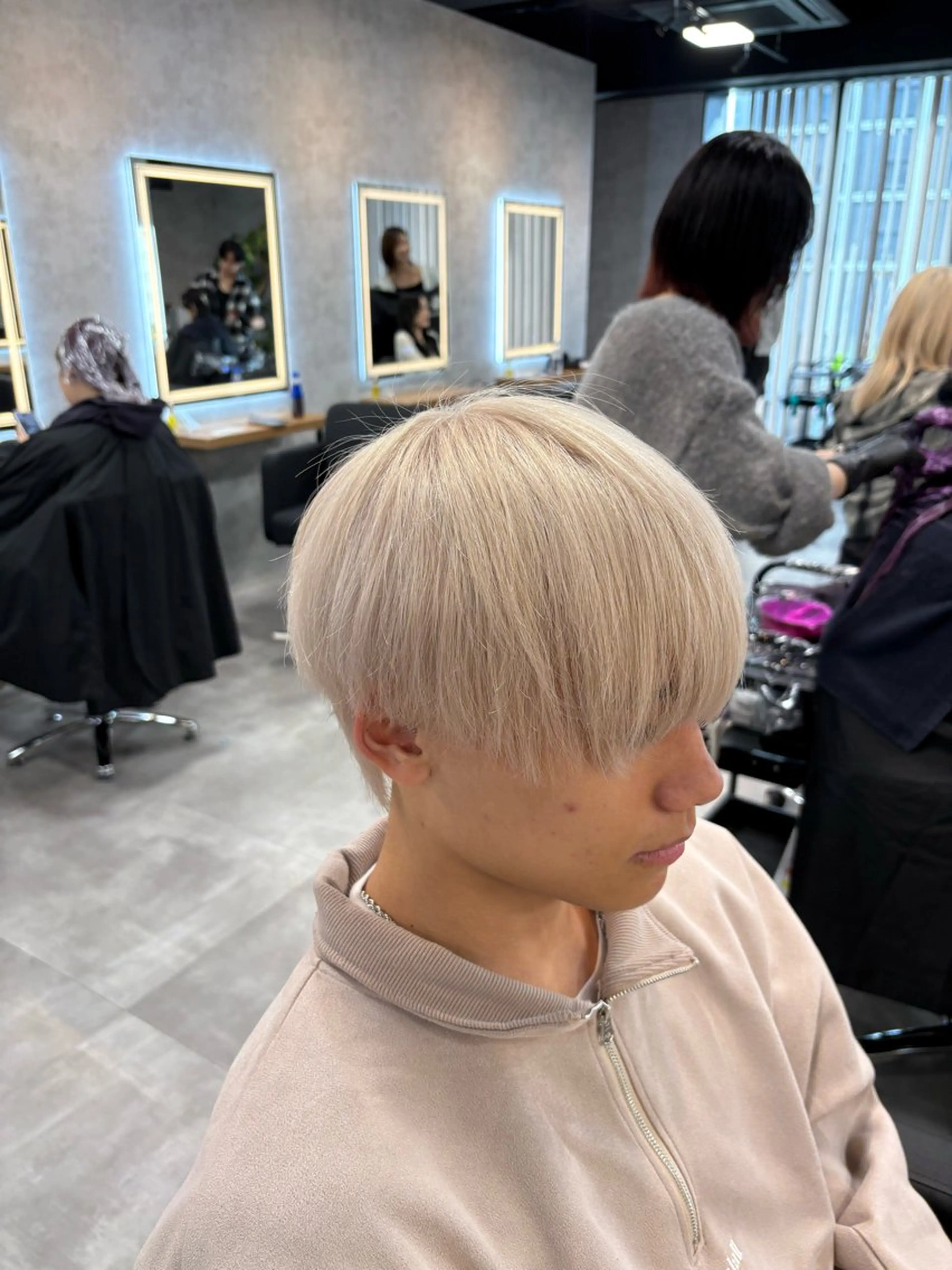 ショート カラー メンズ グレージュ/ベージュ 透明感カラーYUTAのヘアスタイル