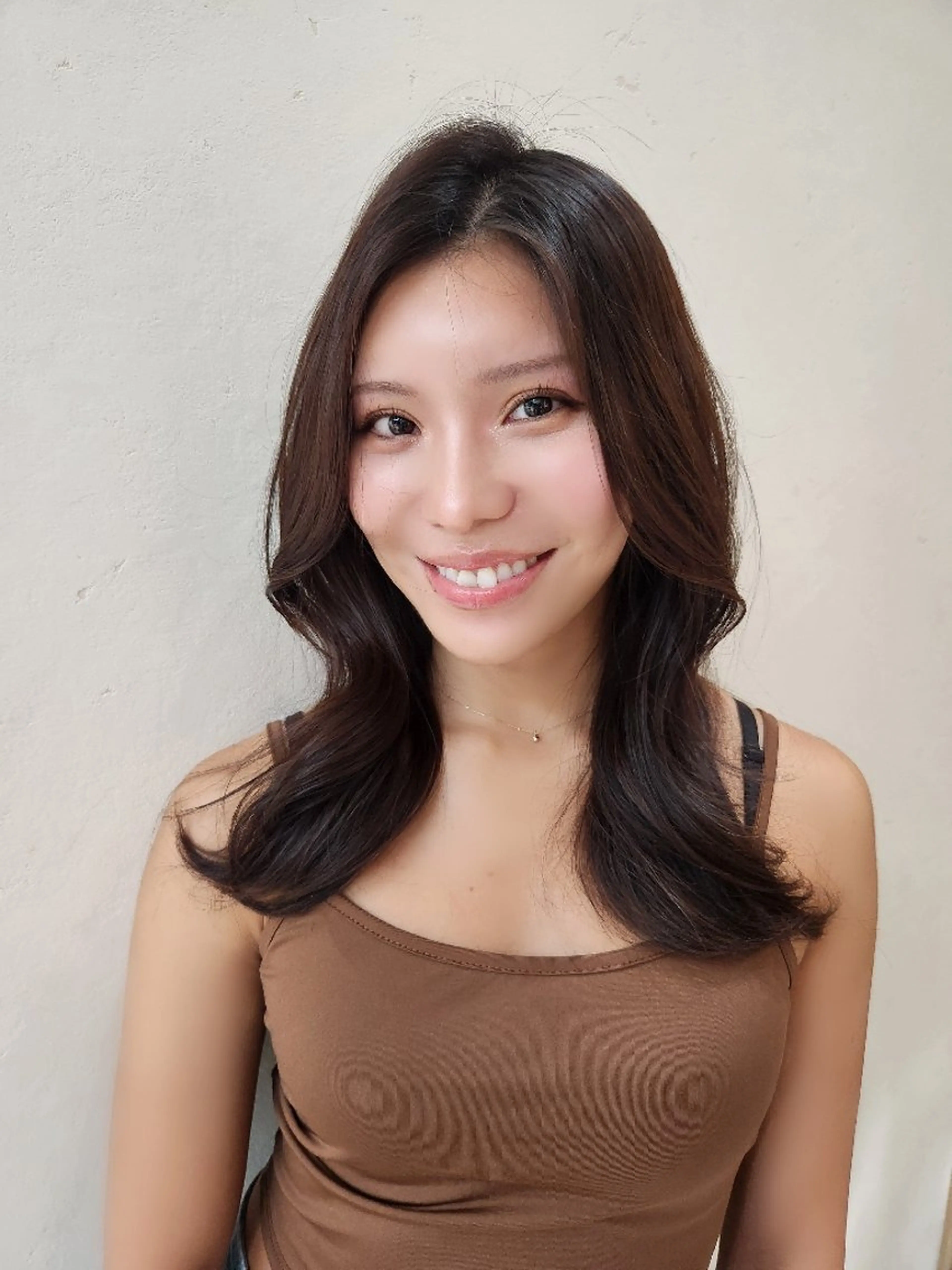 ミディアム カラー レイヤーカット 【縮毛矯正/髪質改善 カラー】yumiのヘアスタイル