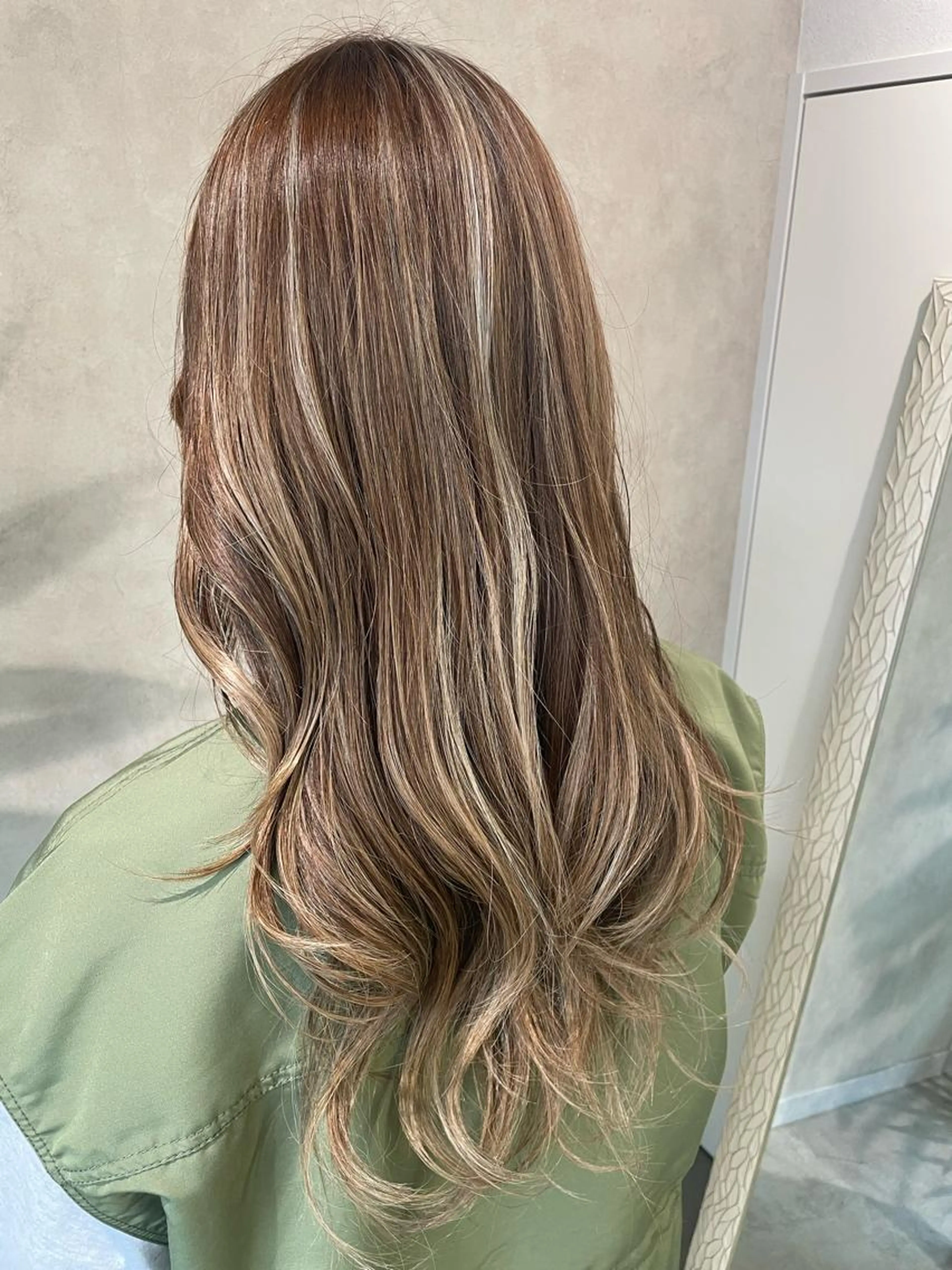 【周りと差がつく◎】カット+ケアハイライトorグラデーション+ライトトリートメントの写真