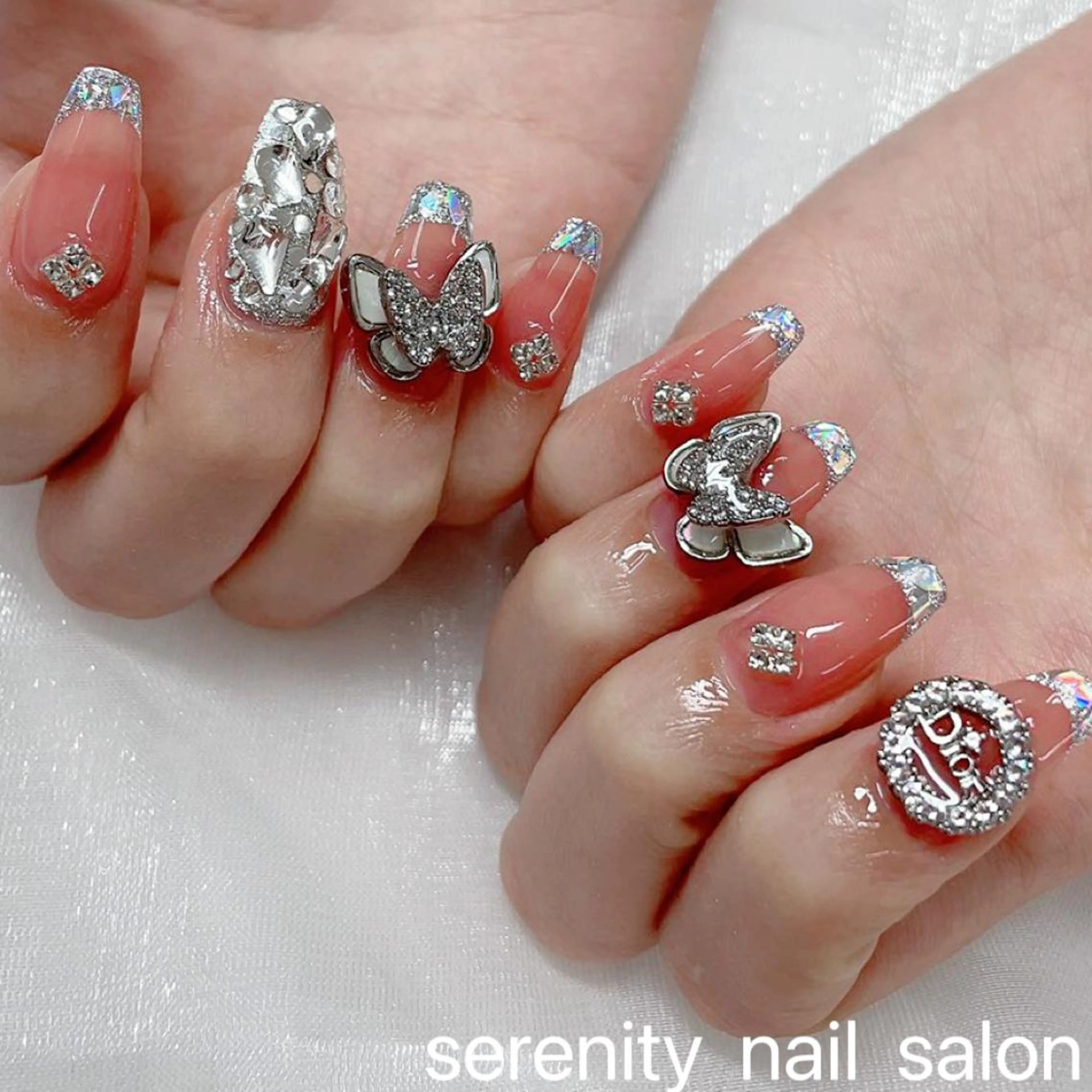 ネイル ハンドネイル ハンドケア ✨Serenity Nail salonのネイルデザイン