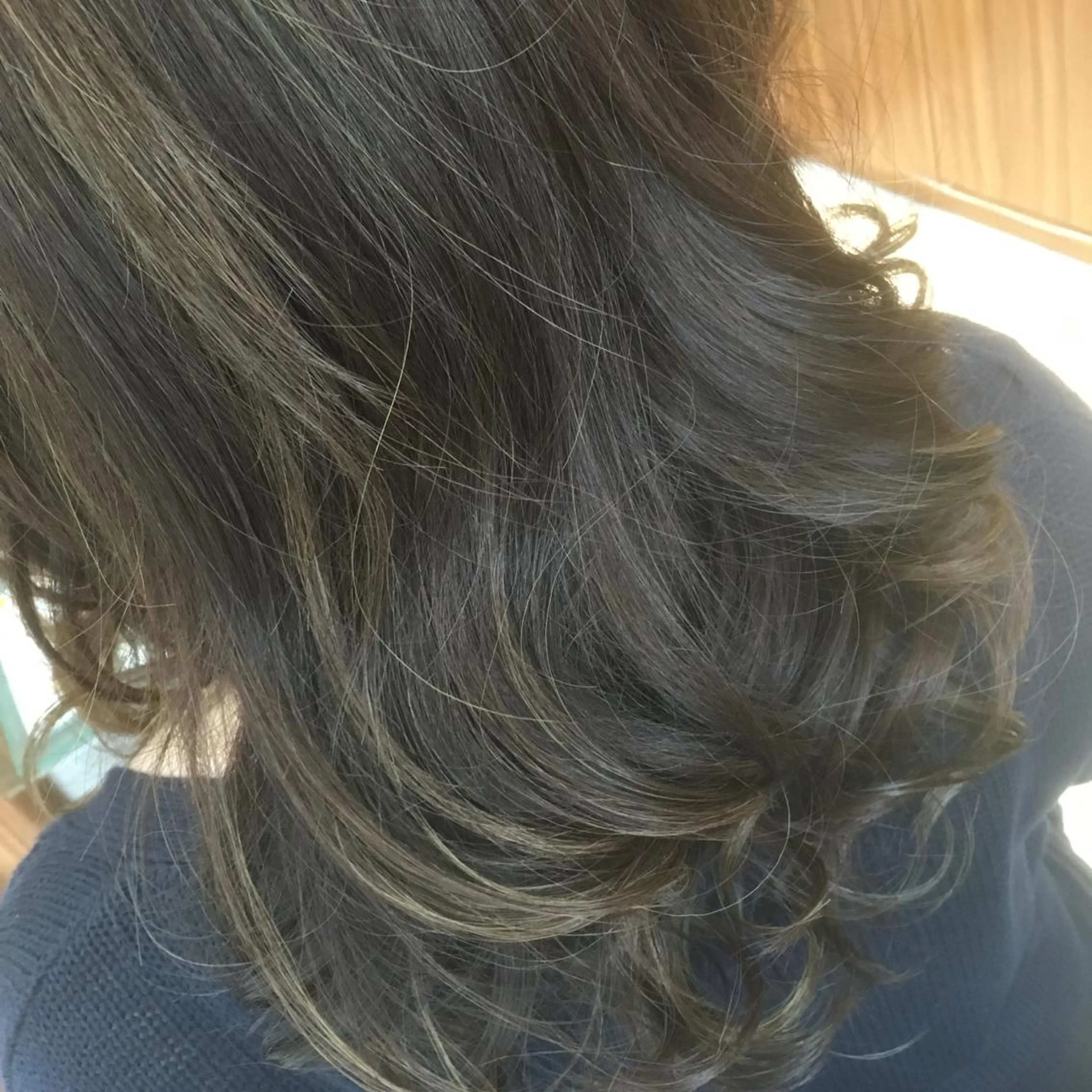 ミディアム カラー 白髪ぼかしハイライト 柳川拓哉のヘアスタイル