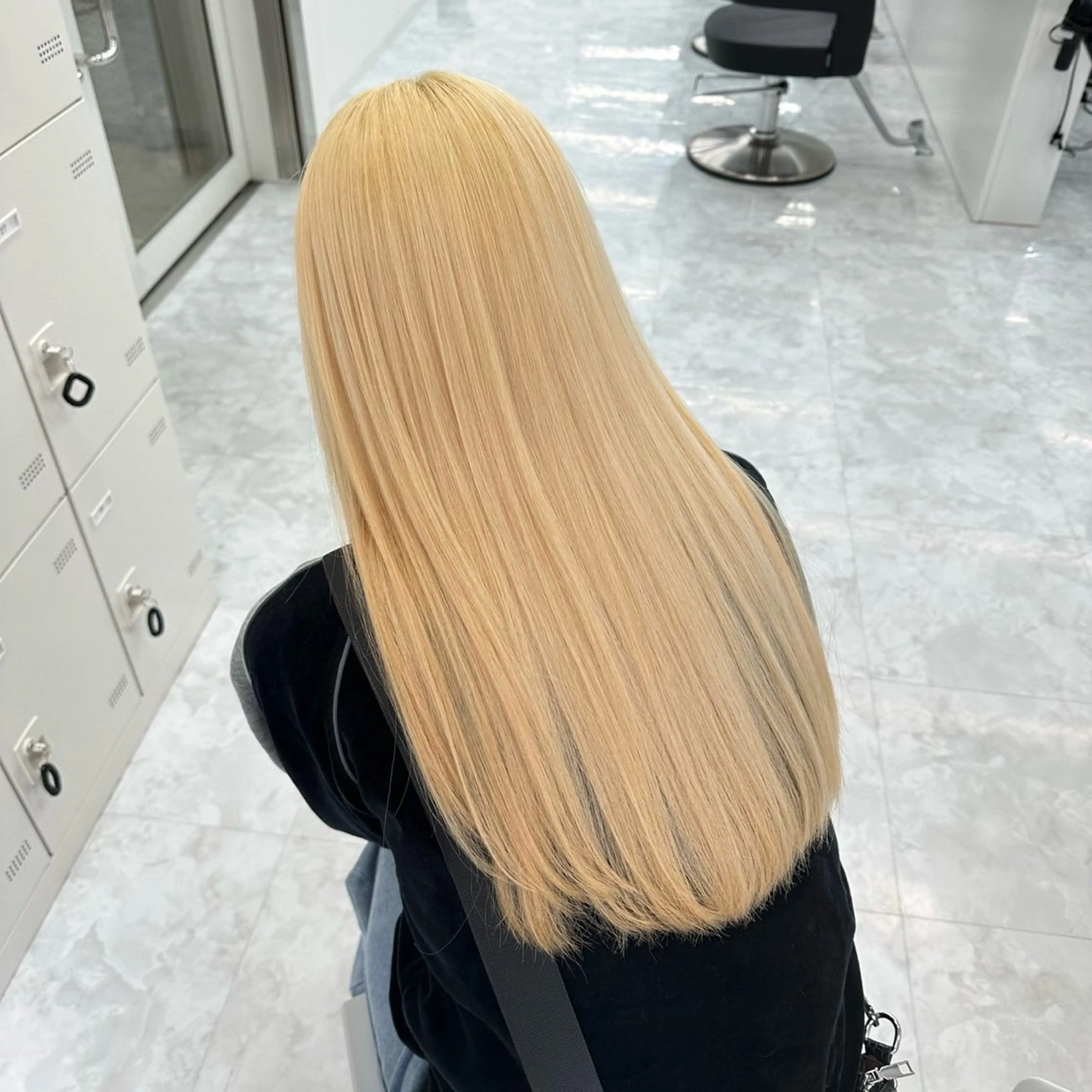 ロング カラー ブロンド モテ髪💕ハイトーン ベージュ yuriaのヘアスタイル