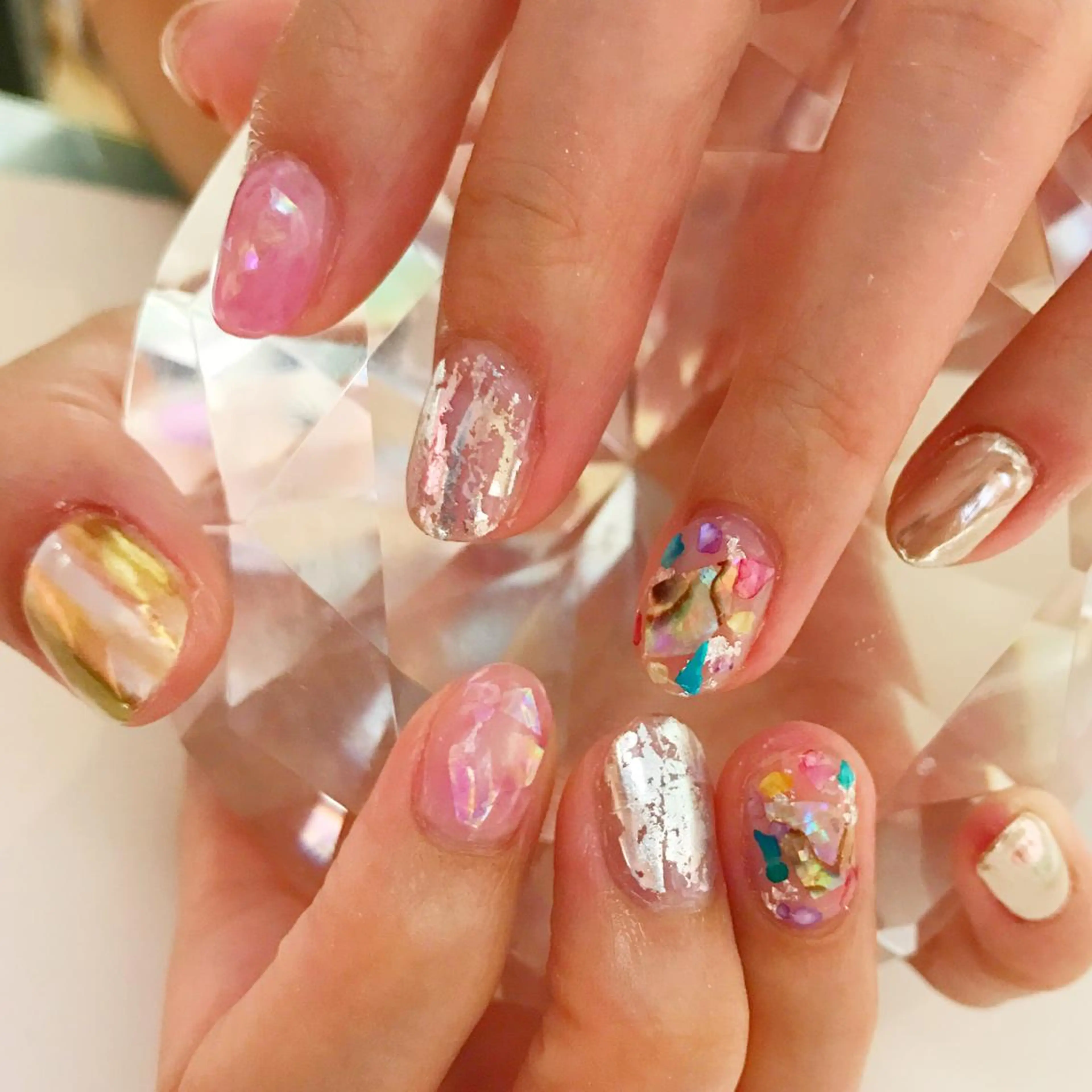 ネイル ミラーネイル ニュアンスネイル YUN 💅のネイルデザイン