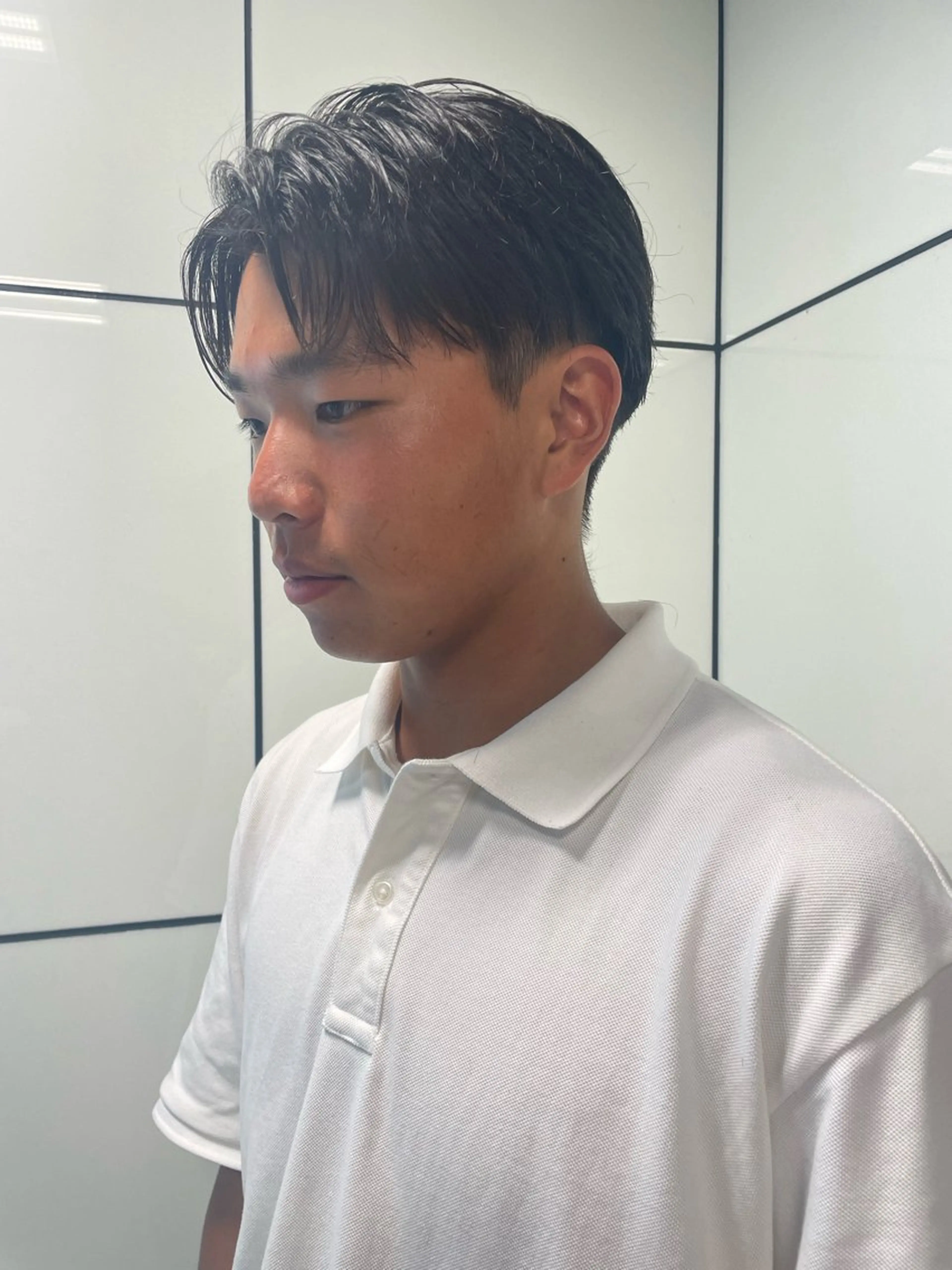 ショート メンズ メンズハイトーン メンズパーマ 学生(メンズ向け) 学生 メンズ/艶髪/カラー サクラ🌸のヘアスタイル