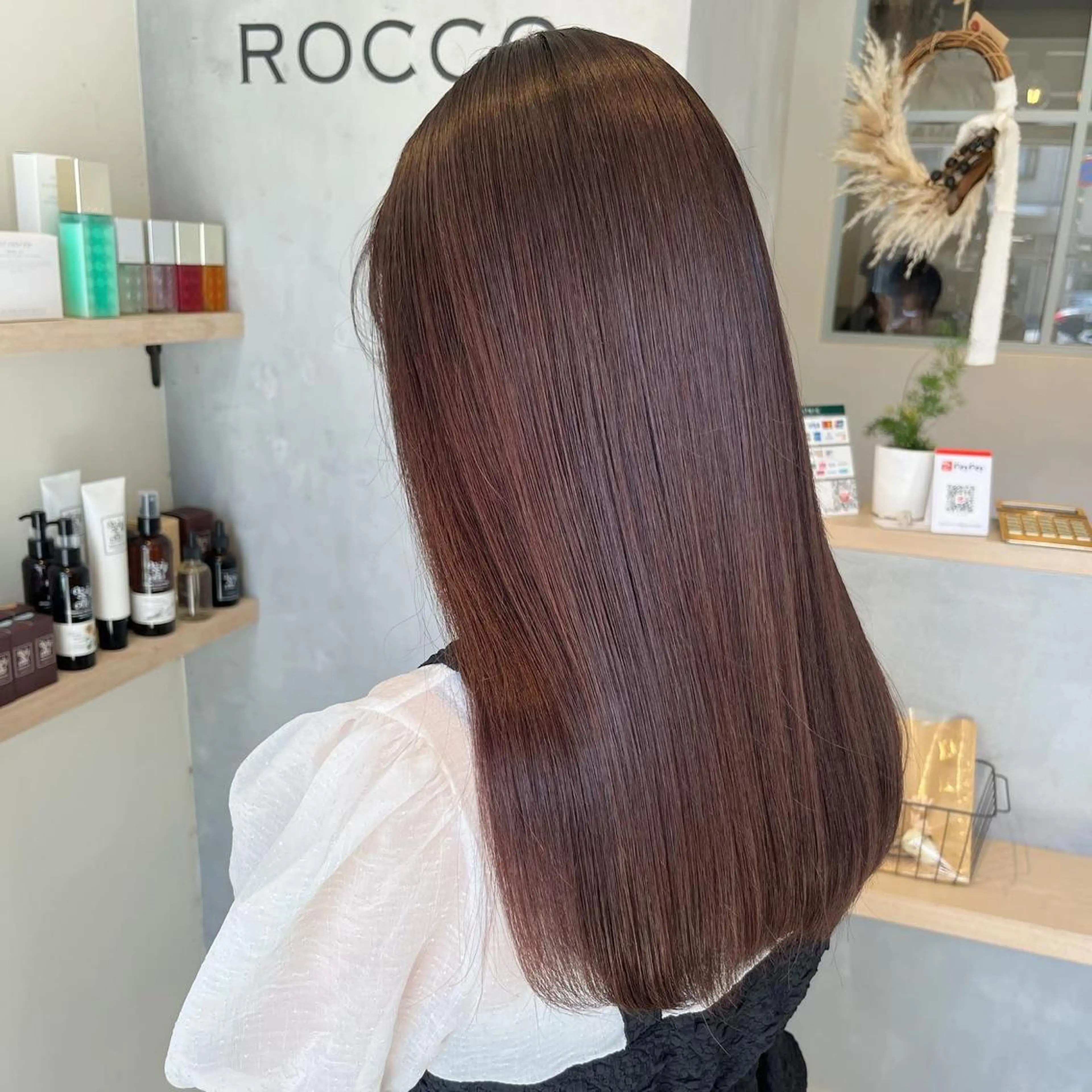 ロング ヘアカラー MAI ROCCO3rdのヘアスタイル