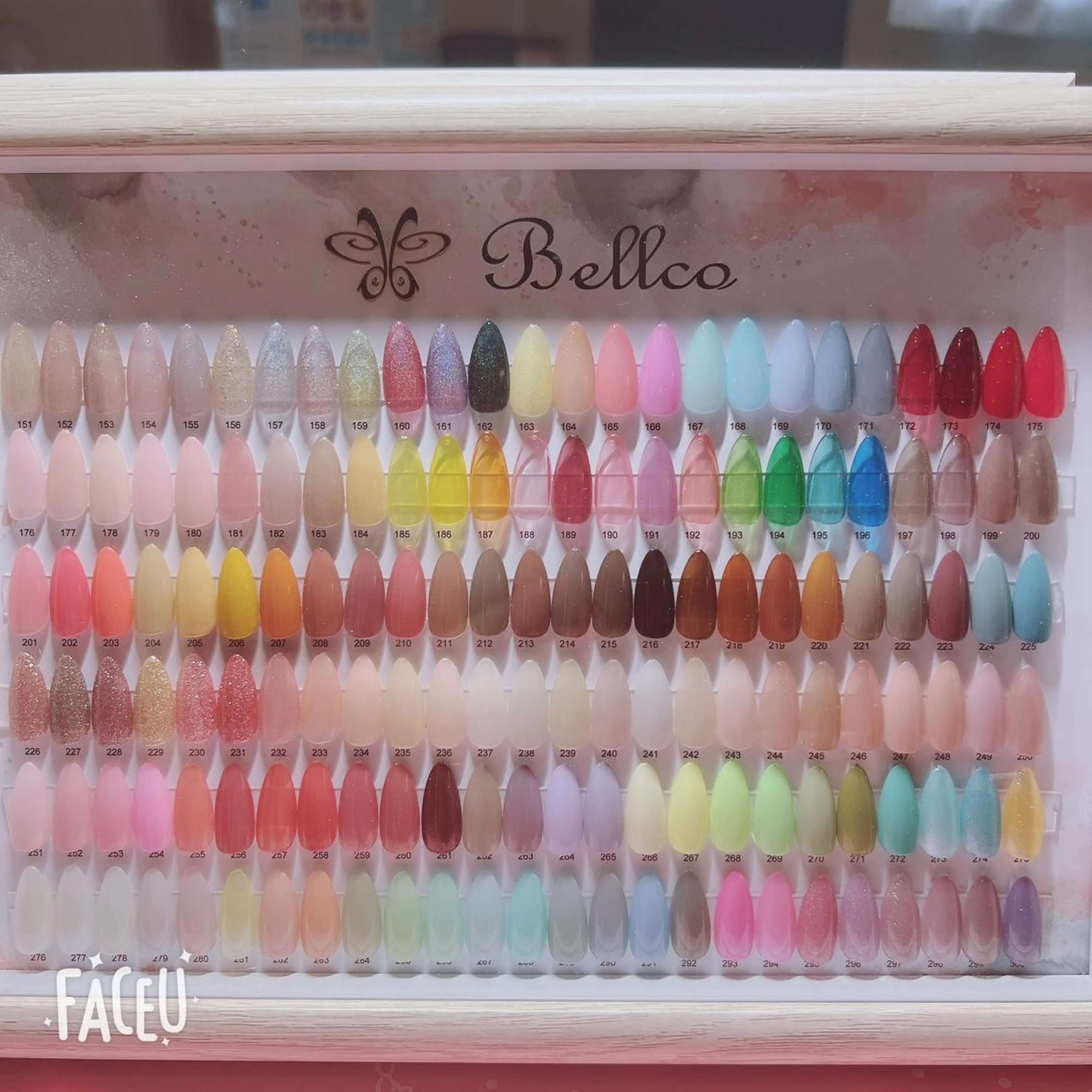 ネイル Sネイル サロンのネイルデザイン