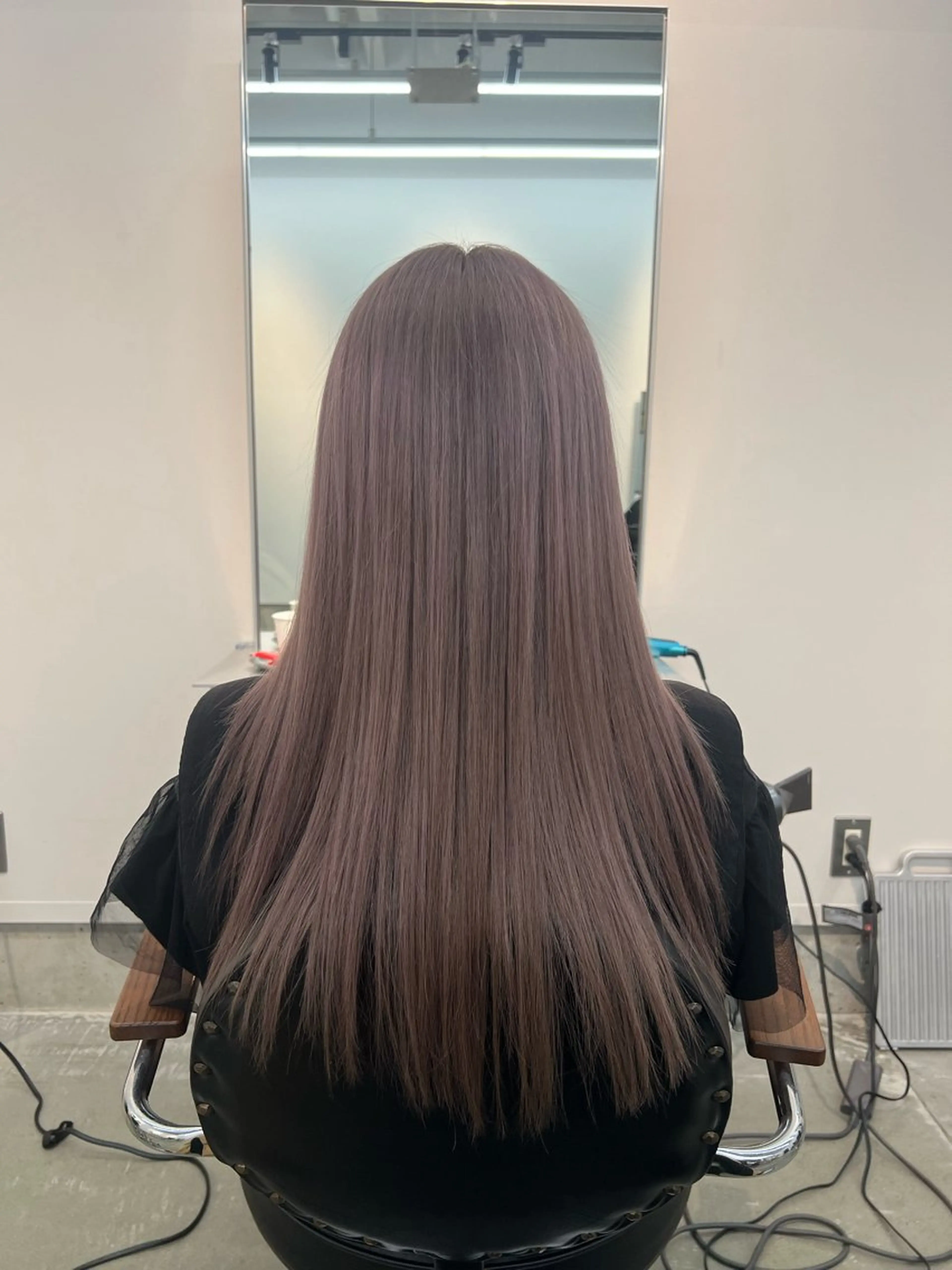 ロング ヘアカラー Yuito/カラー/ ブリーチ/ストレートのヘアスタイル