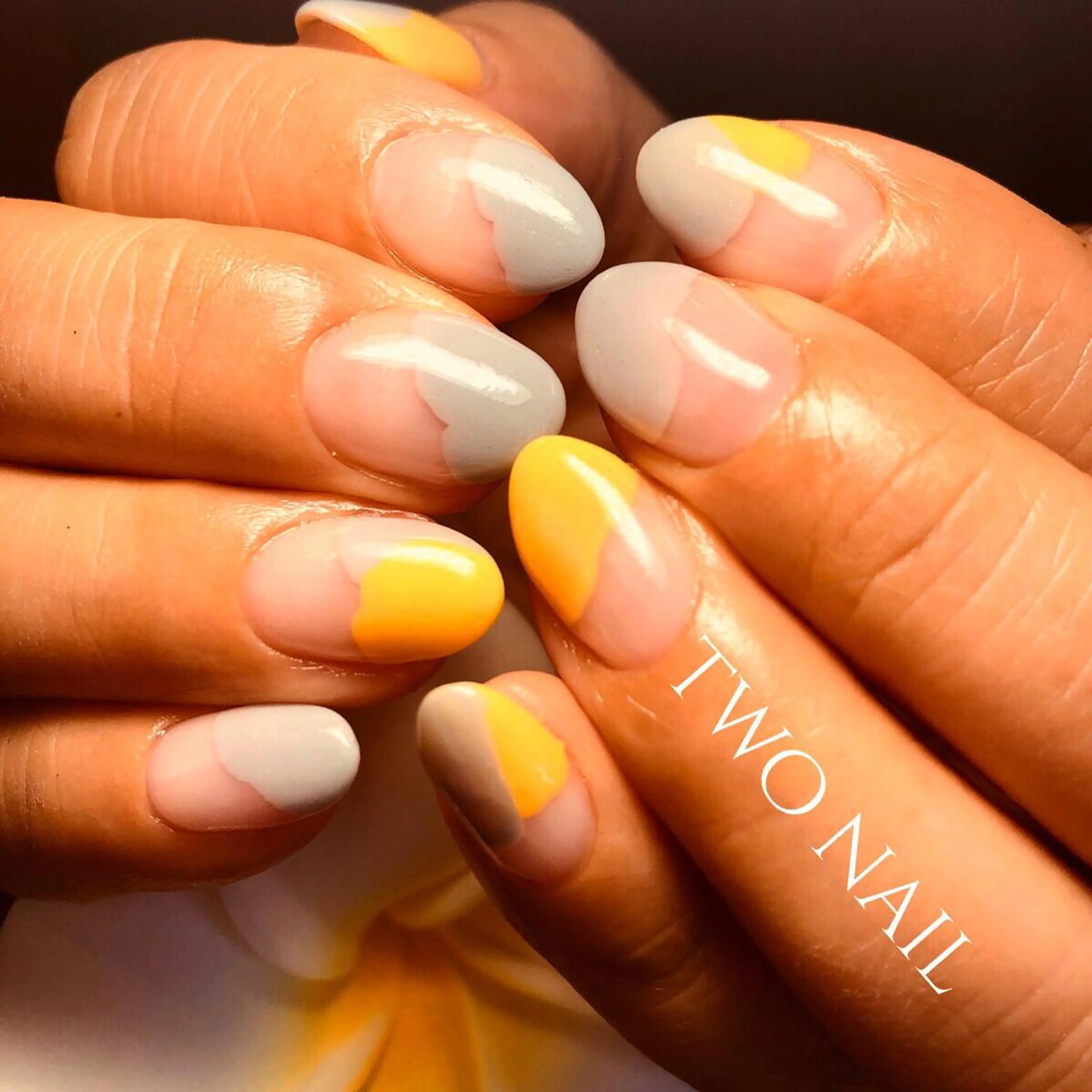 ネイル 黄色 two nailのネイルデザイン