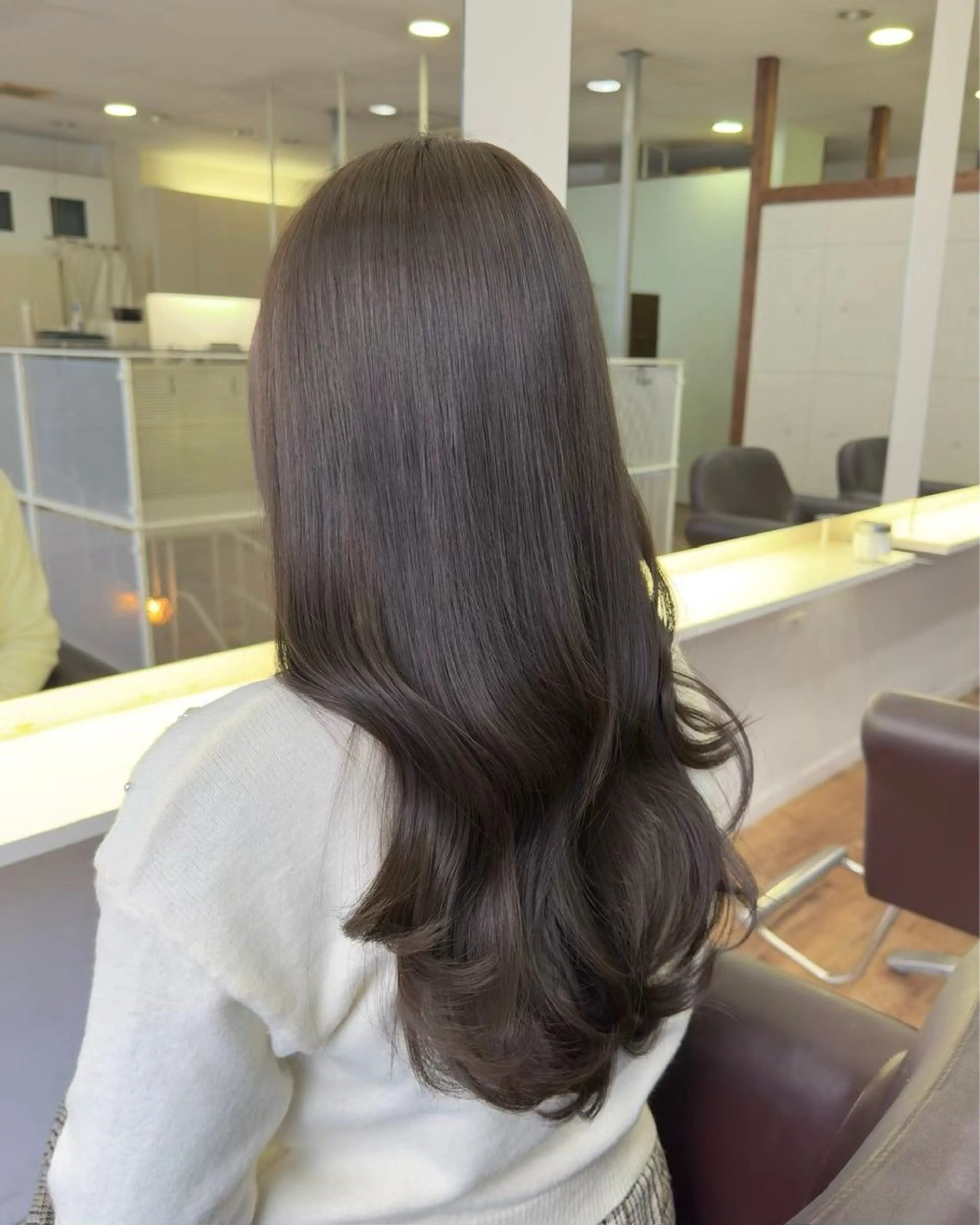 カラー Hip's eyes meiのヘアスタイル